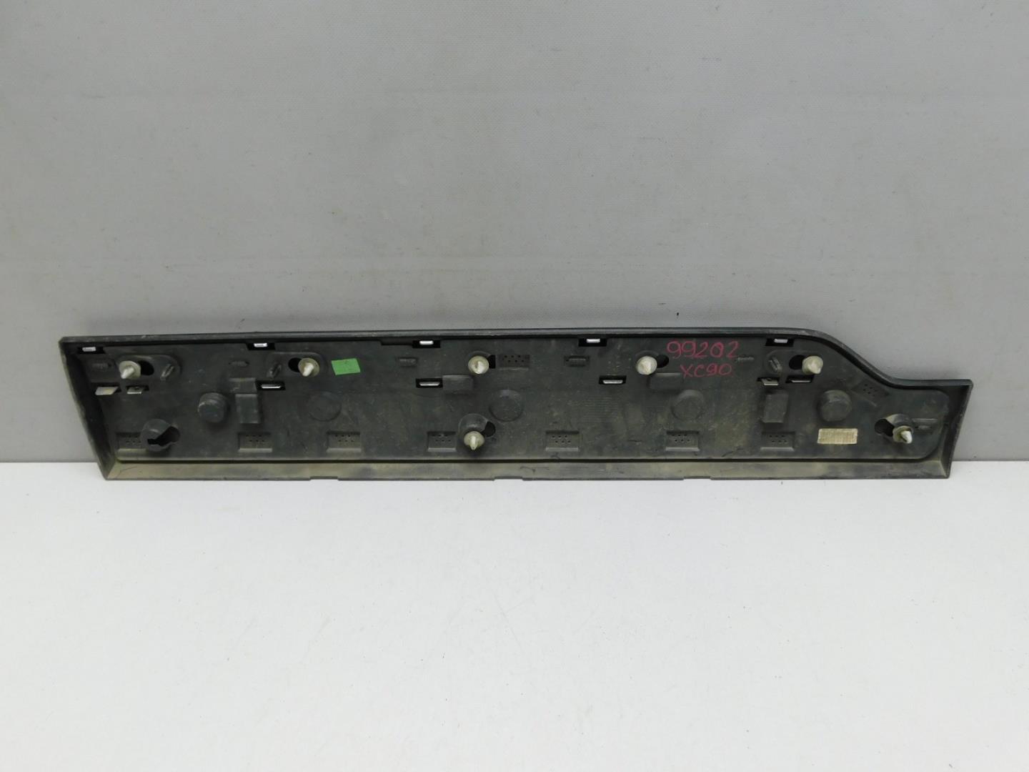 Накладка двери задней правой