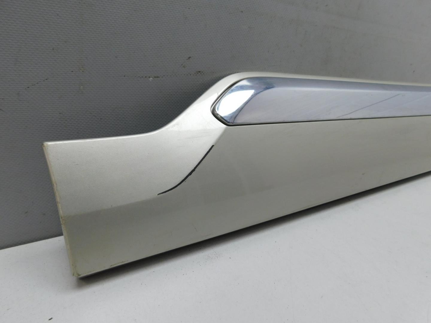 Накладка двери задней правой