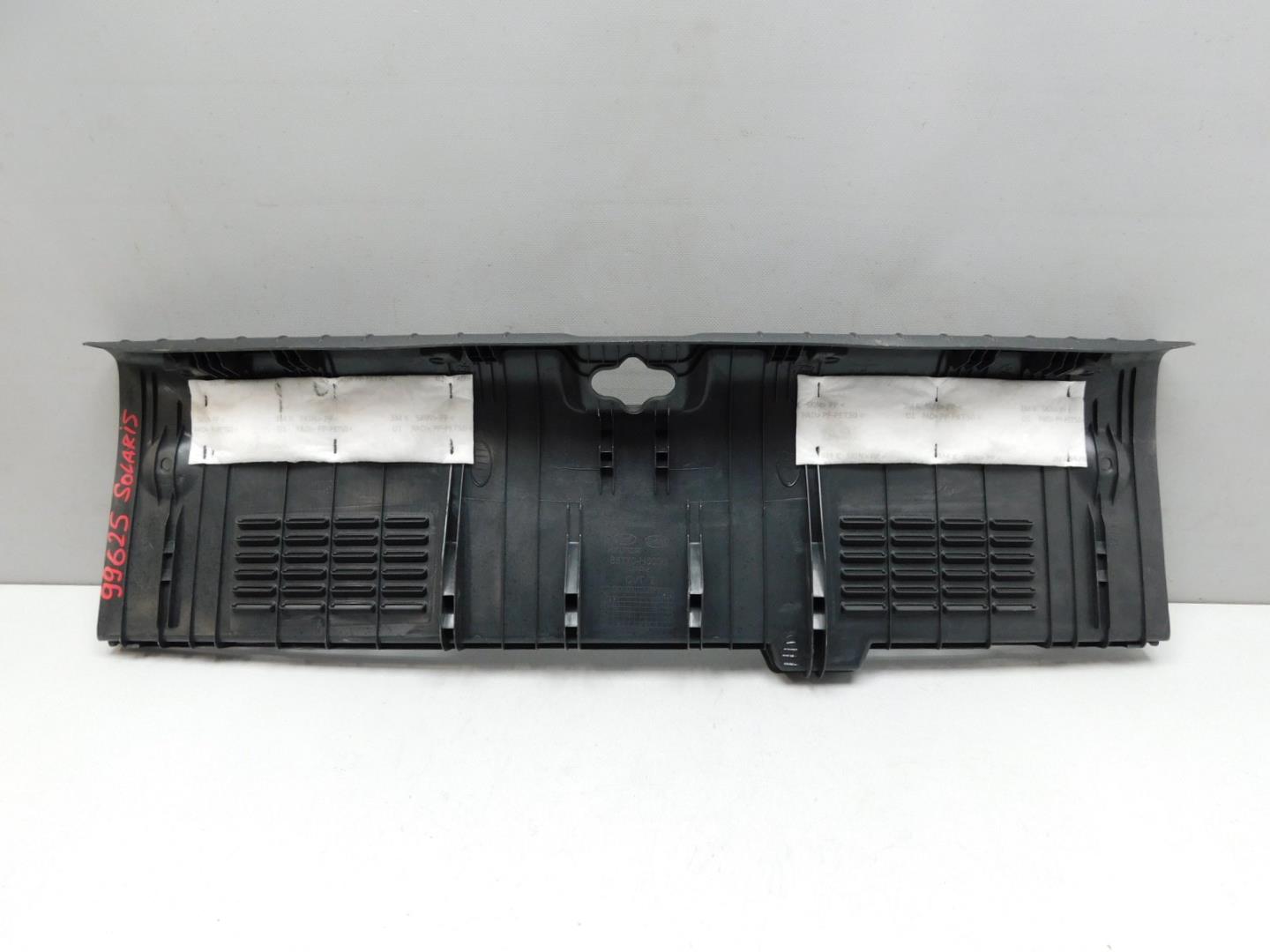 Обшивка багажника