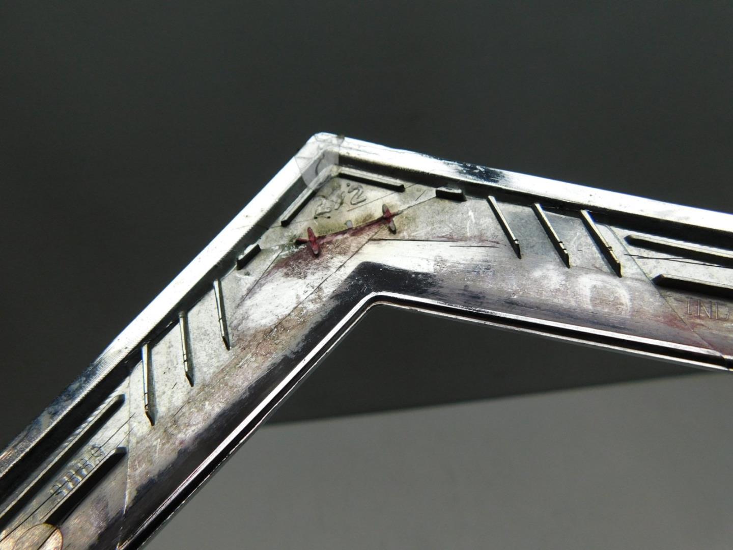 Молдинг переднего бампера