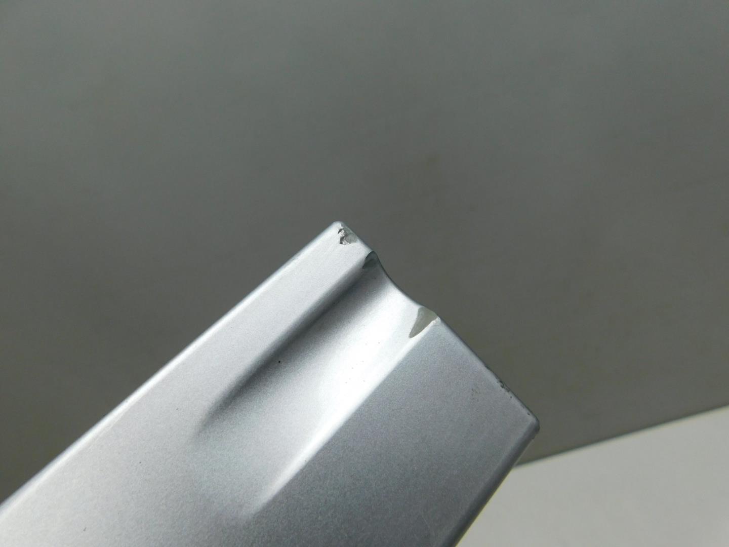 Молдинг задней правой двери