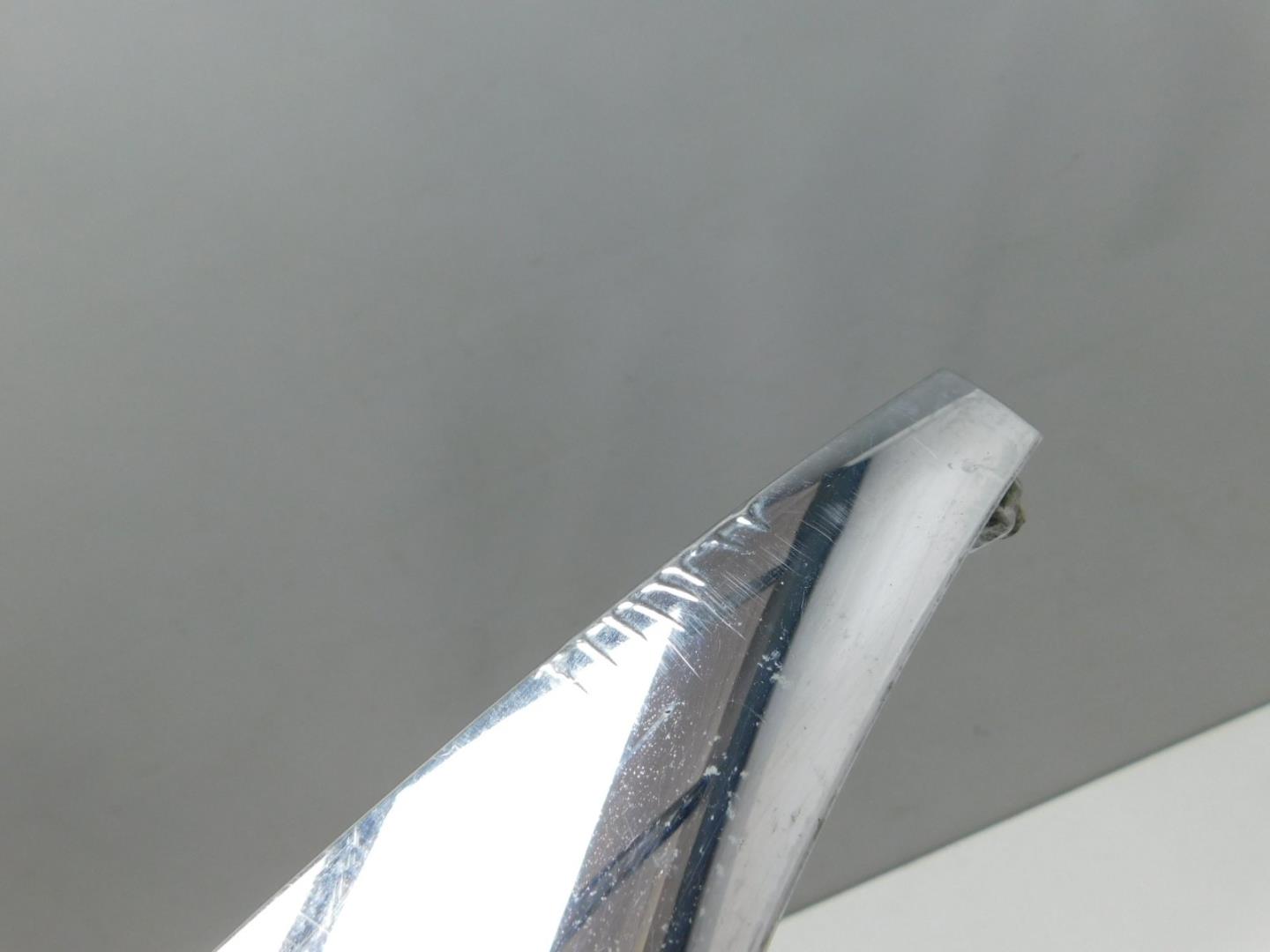 Накладка на решетку радиатора