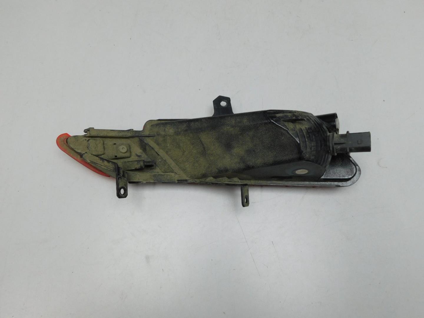 Фонарь задний в бампер левый