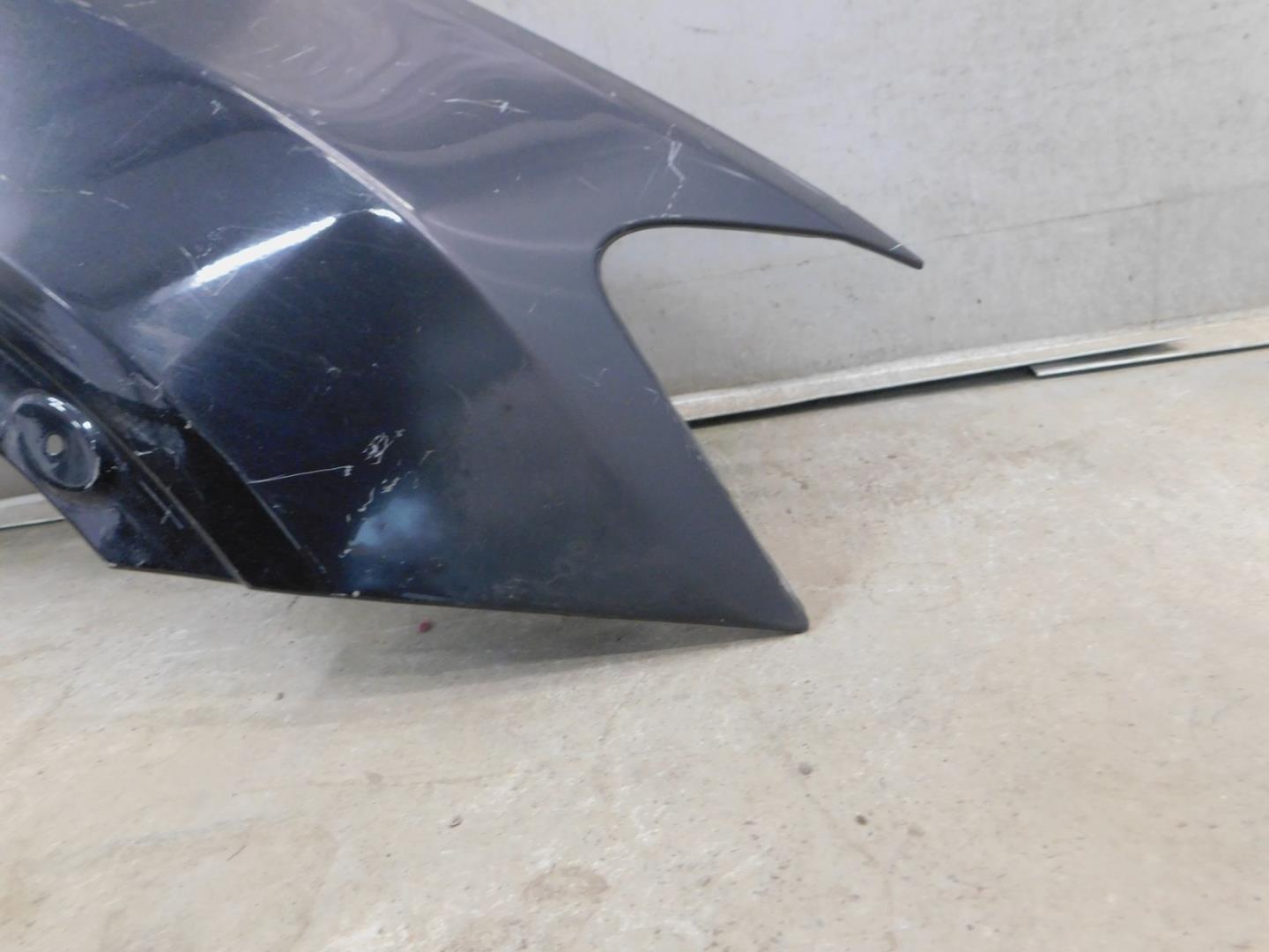 Крыло переднее правое