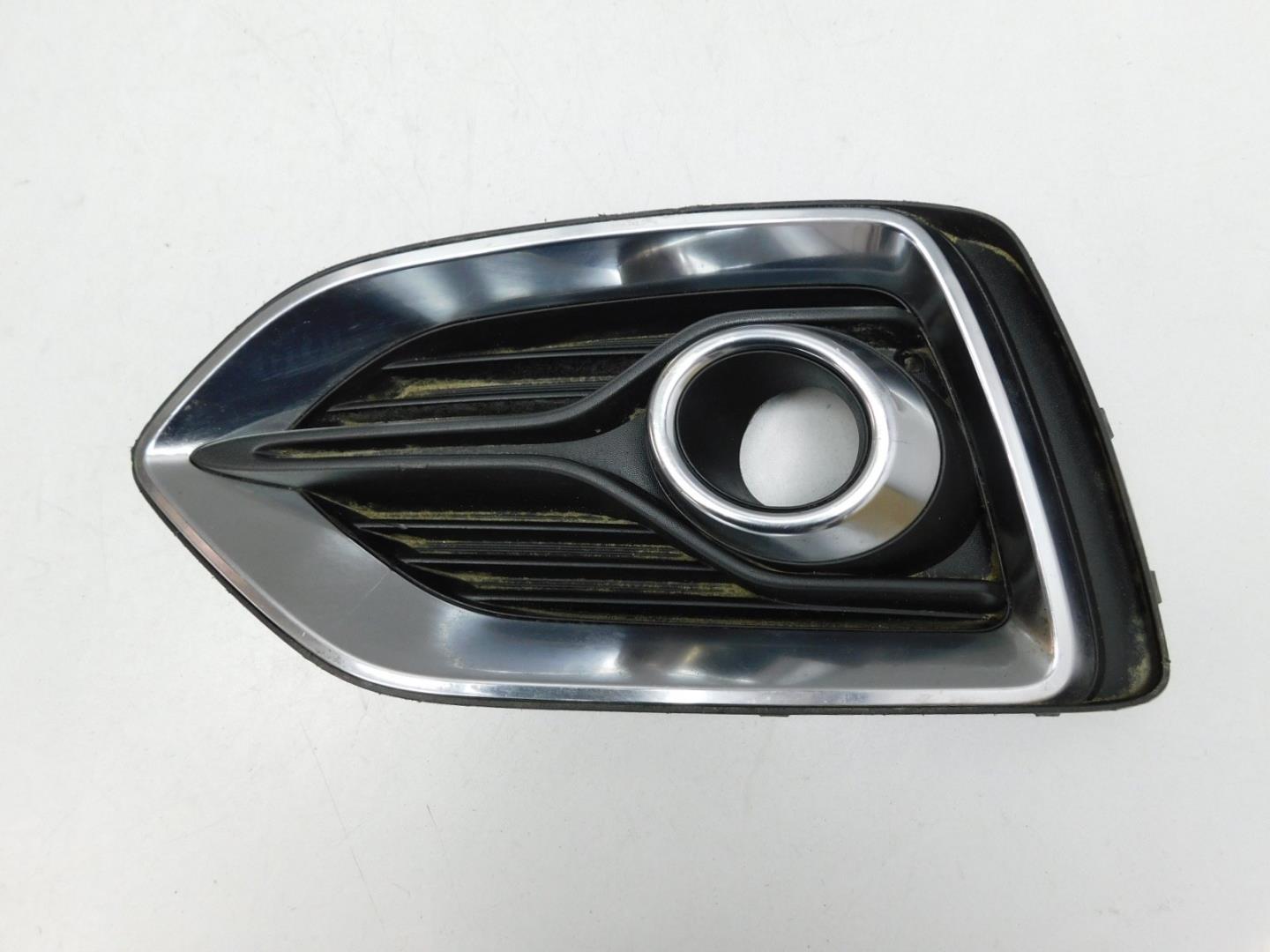 Решетка в бампер левая