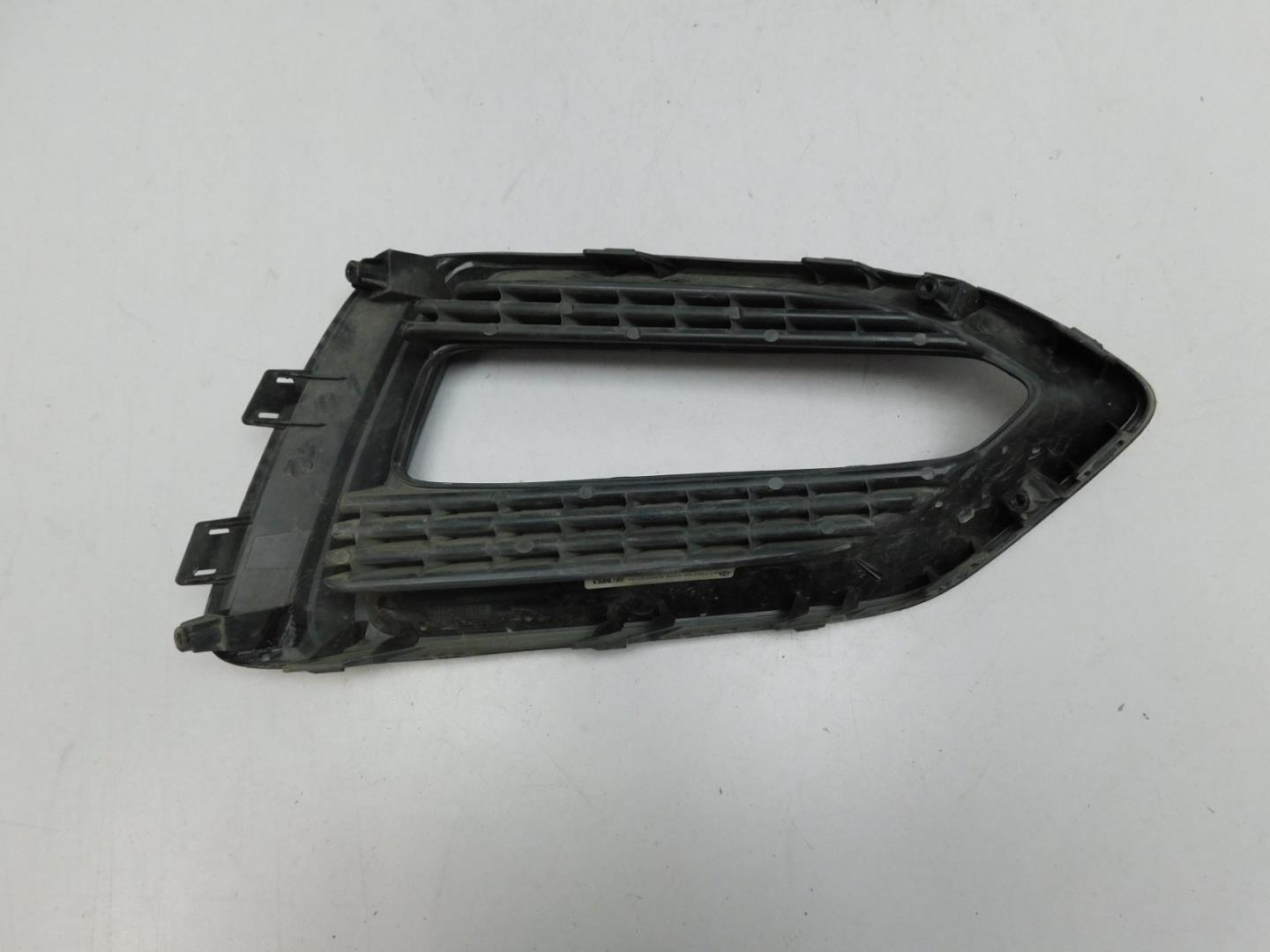 Решетка в бампер левая