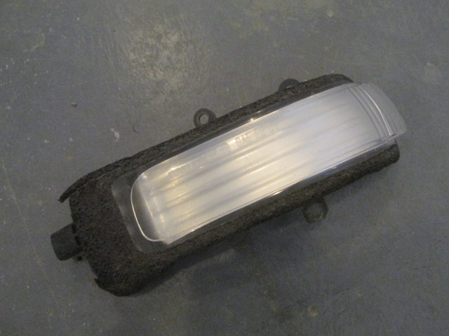 Повторитель поворота белый