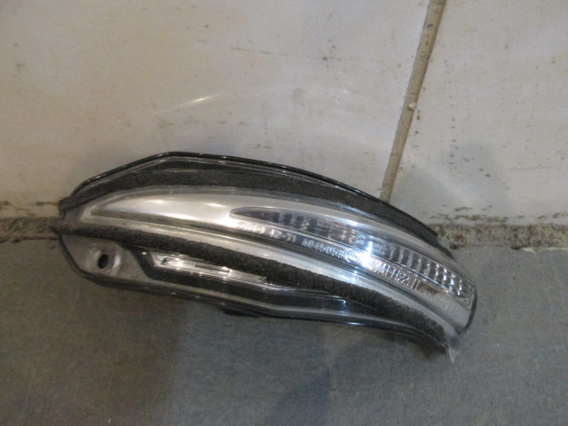 Повторитель поворота белый