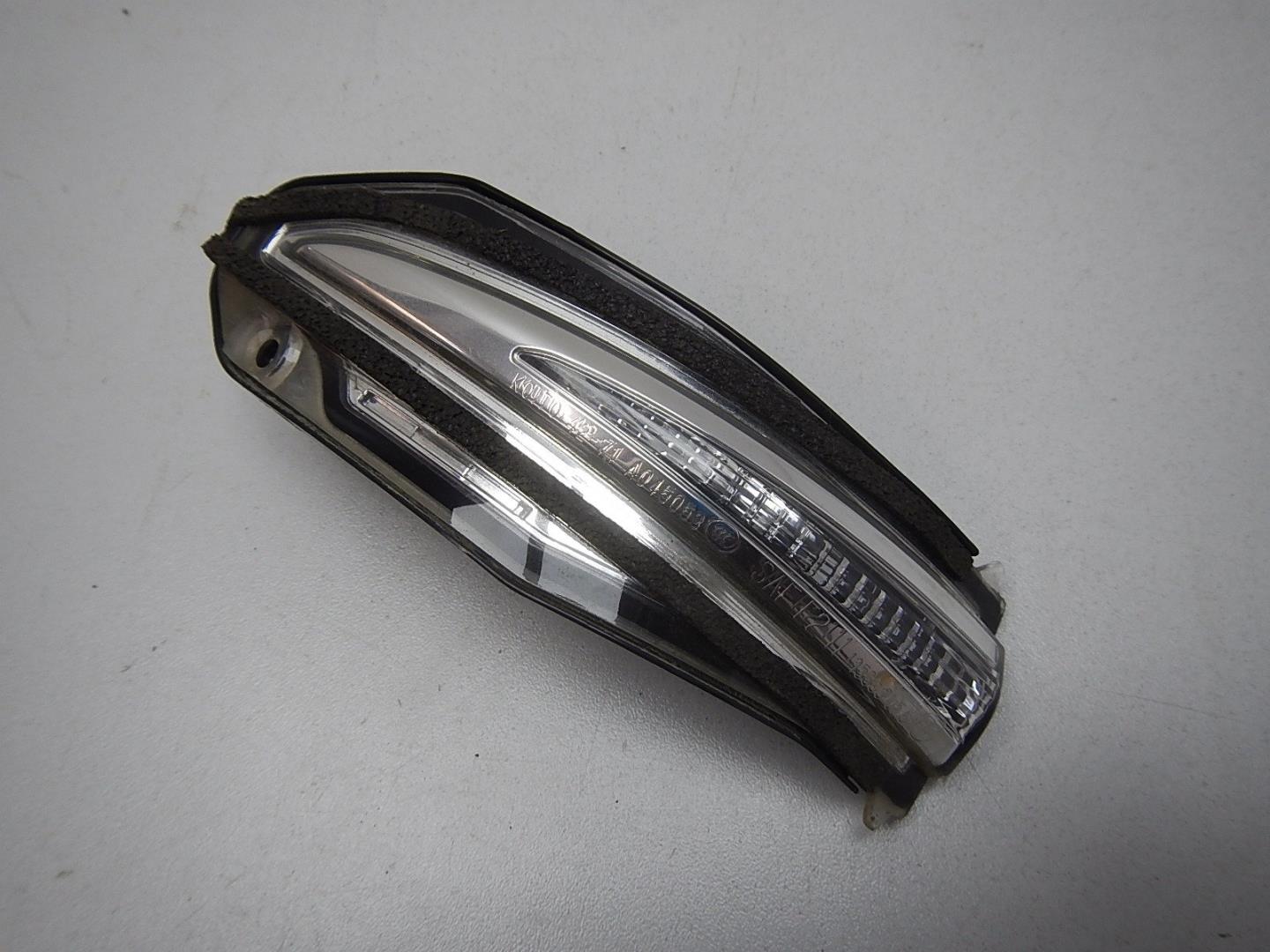 Повторитель поворота белый