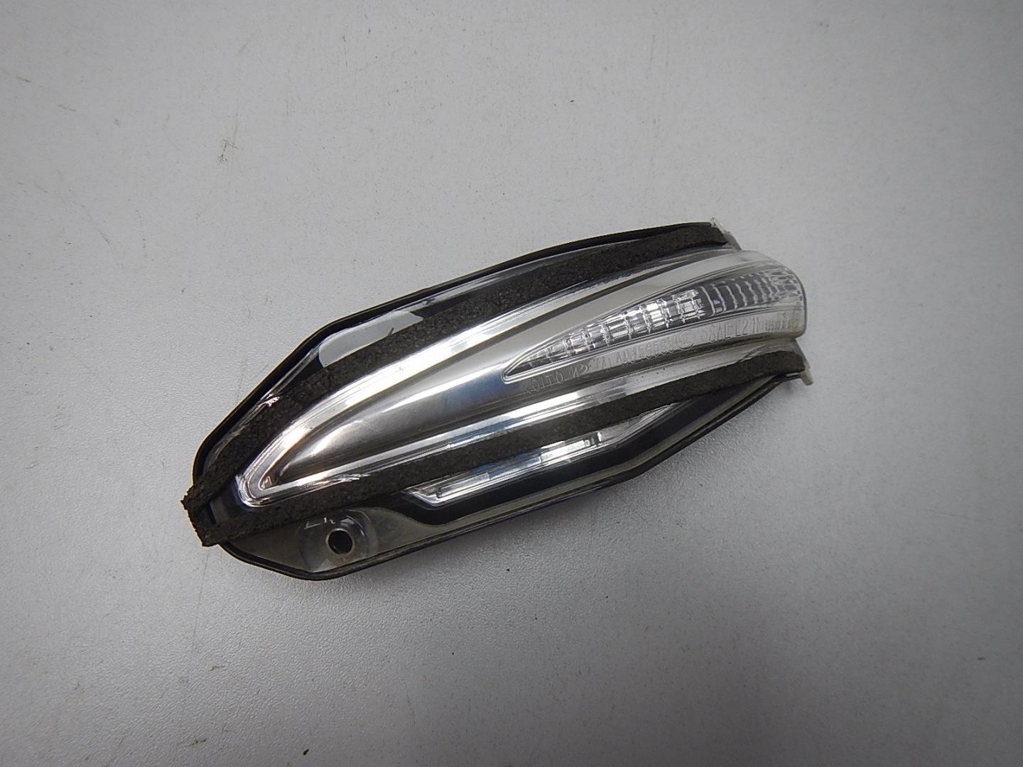 Повторитель поворота белый