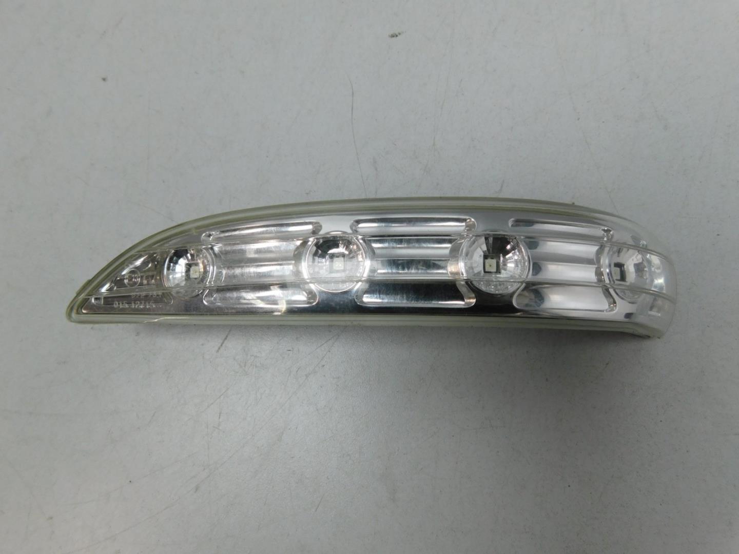 Повторитель поворота белый