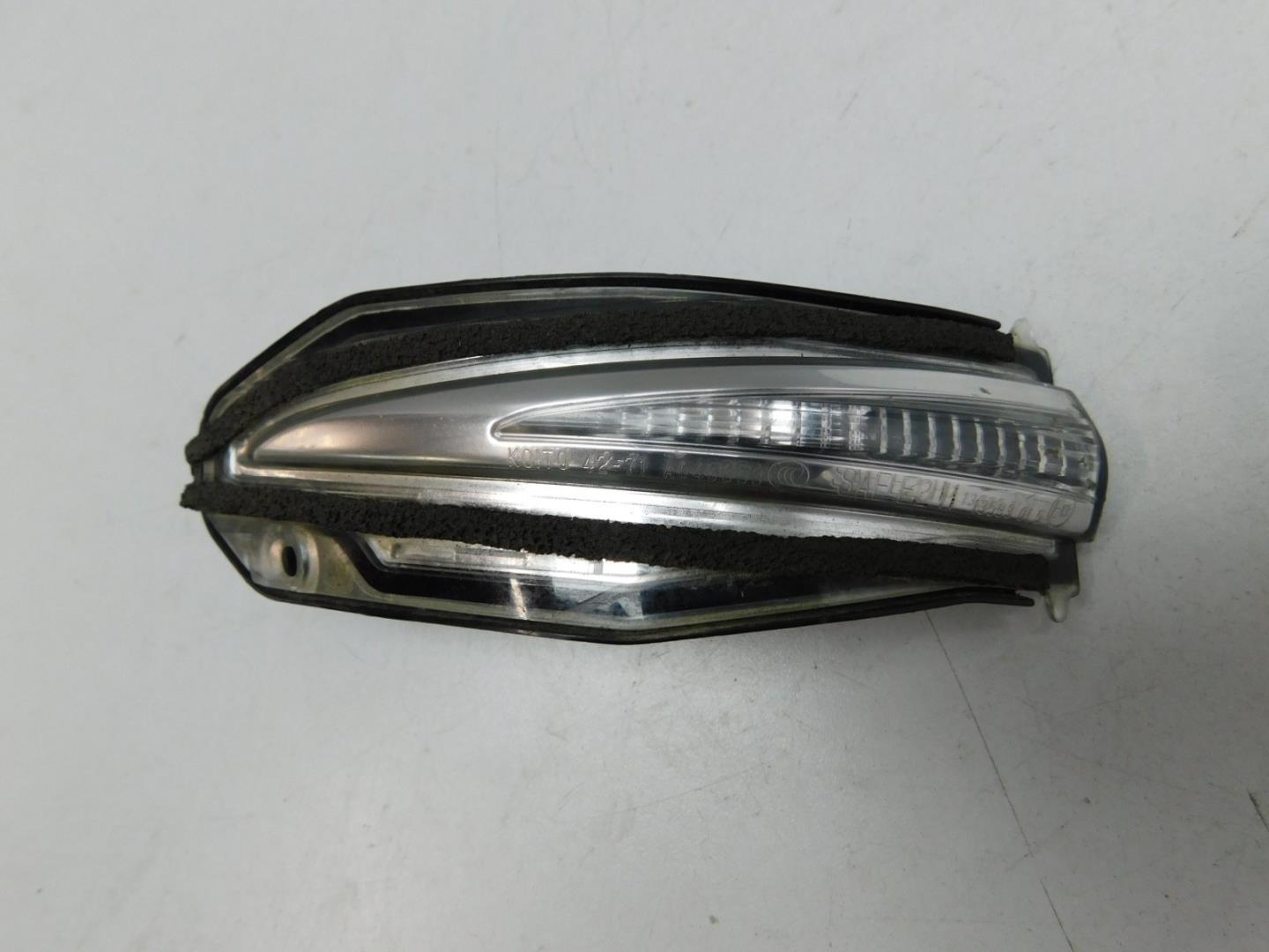 Повторитель поворота белый