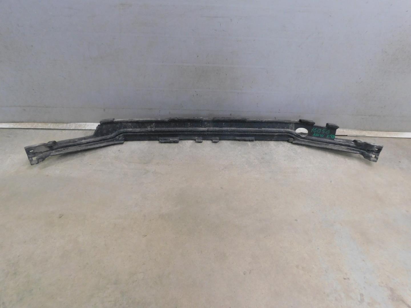 Усилитель переднего бампера