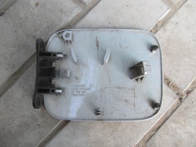 Лючок бензобака