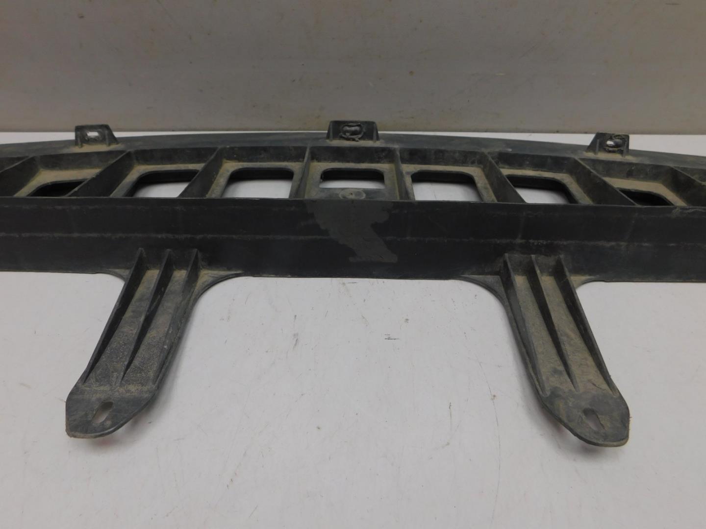 Усилитель переднего бампера