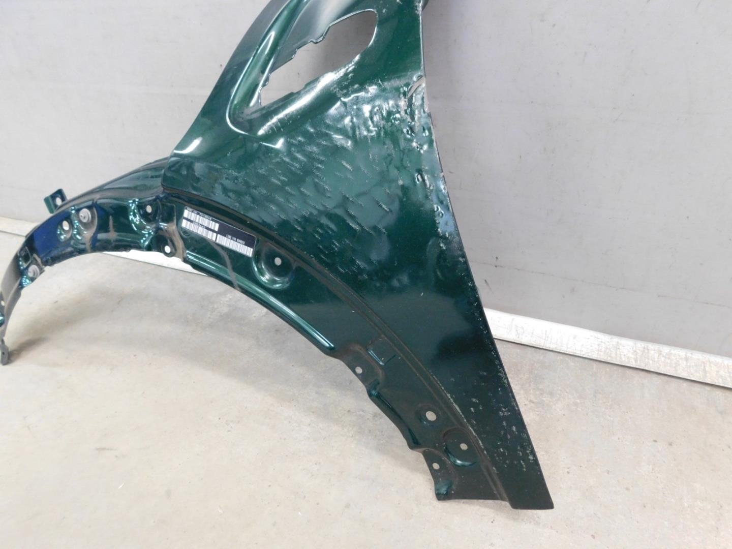 Крыло переднее левое