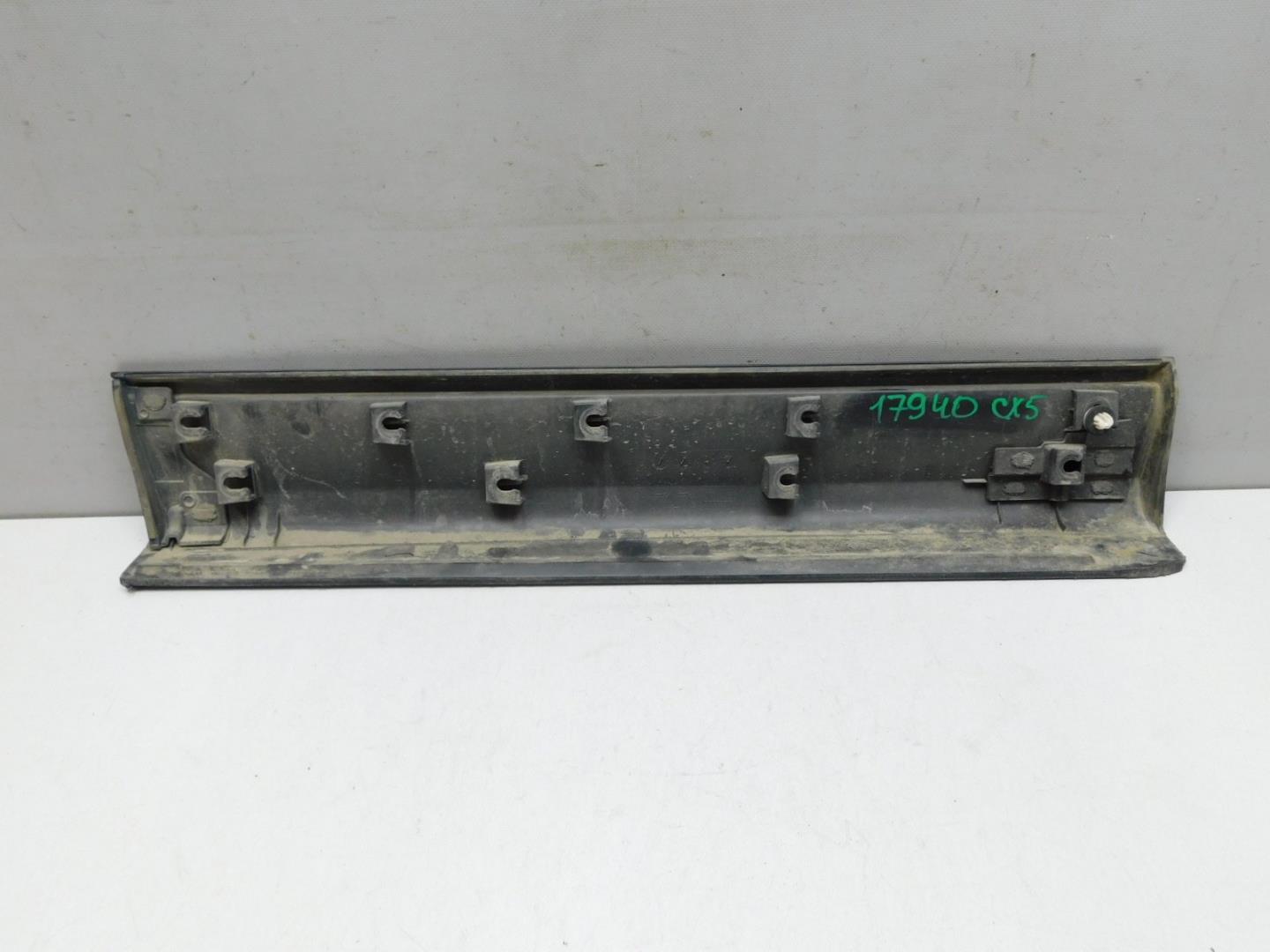 Накладка двери задней левой