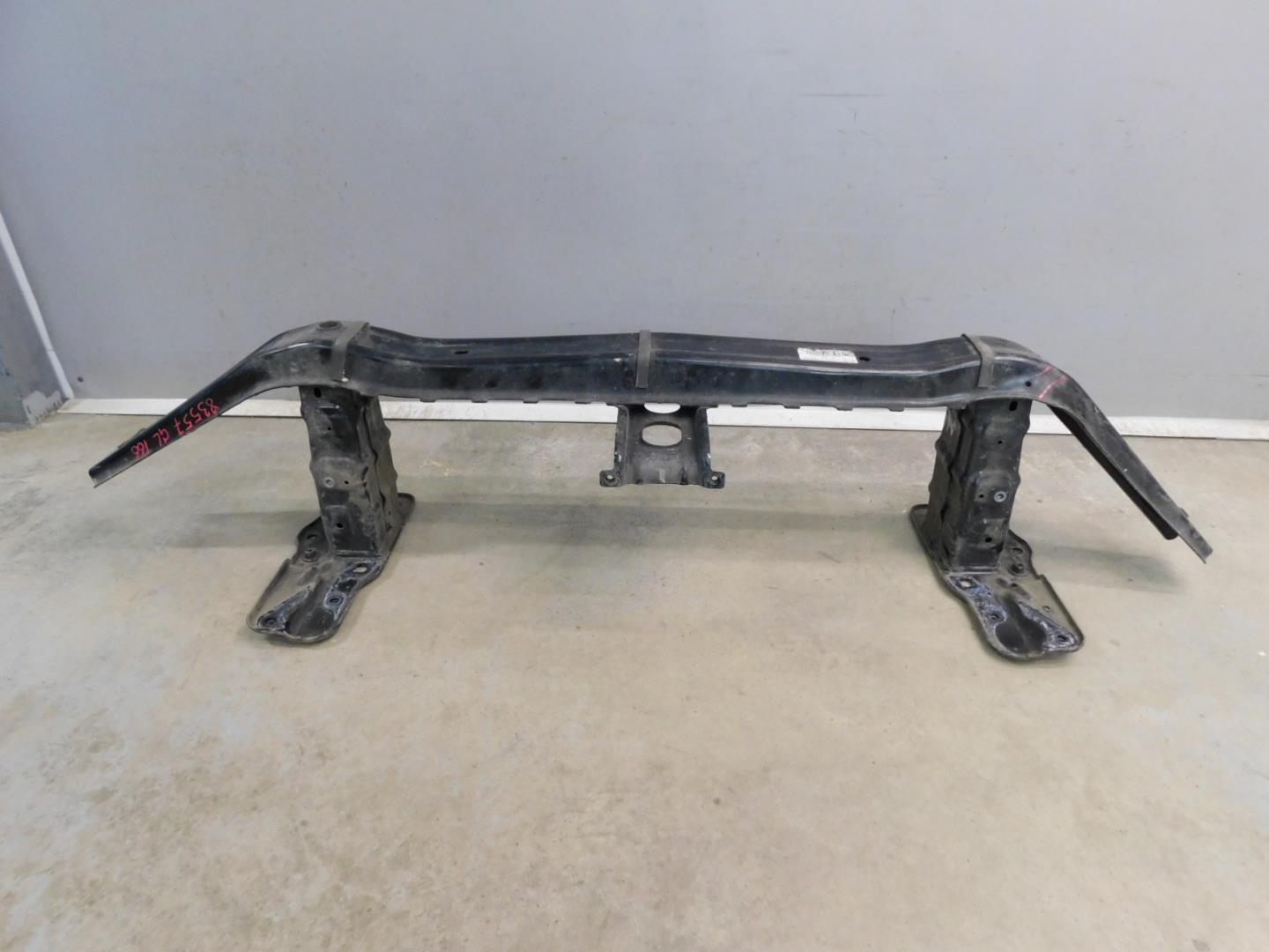 Усилитель переднего бампера