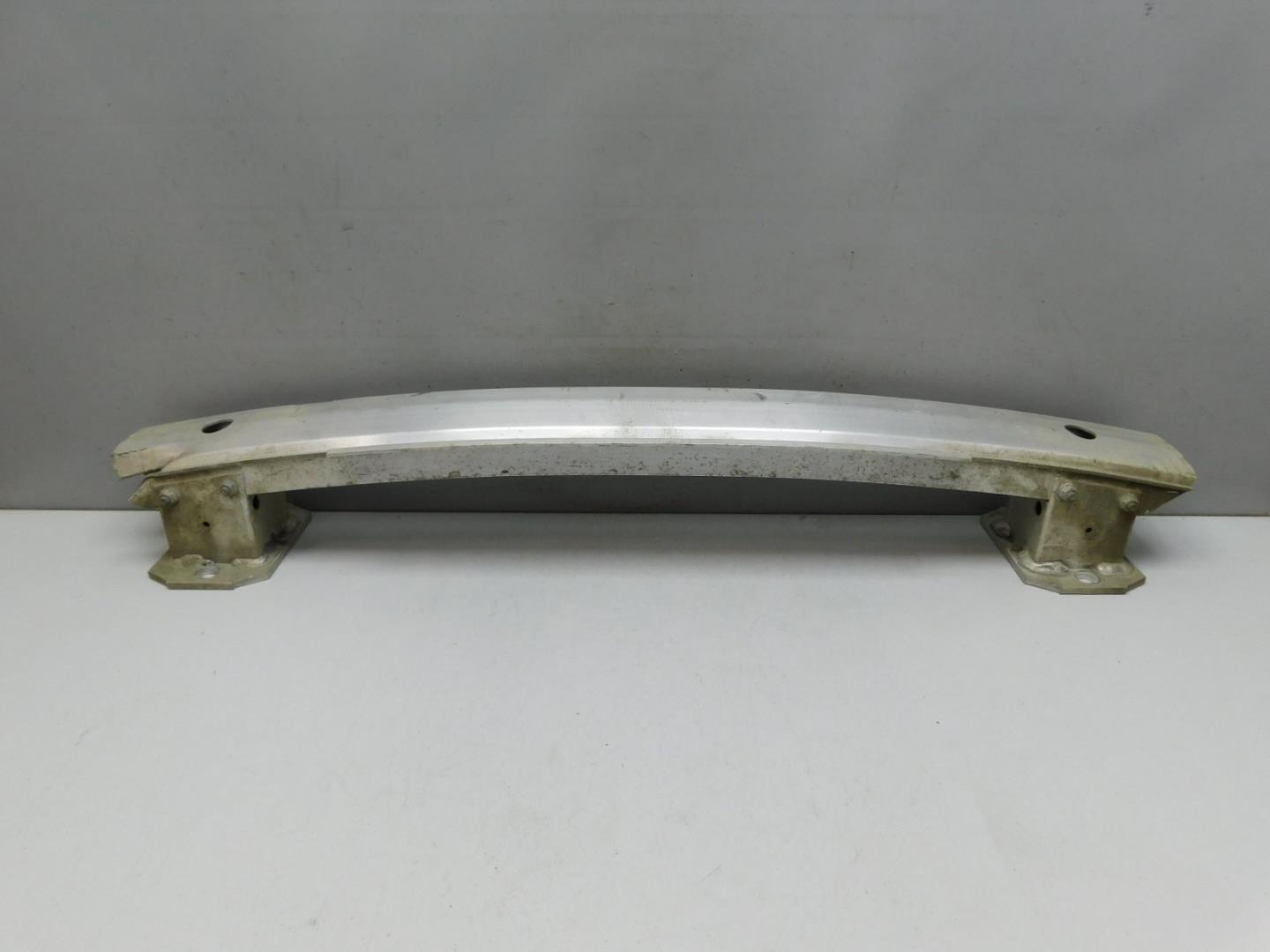 Усилитель заднего бампера