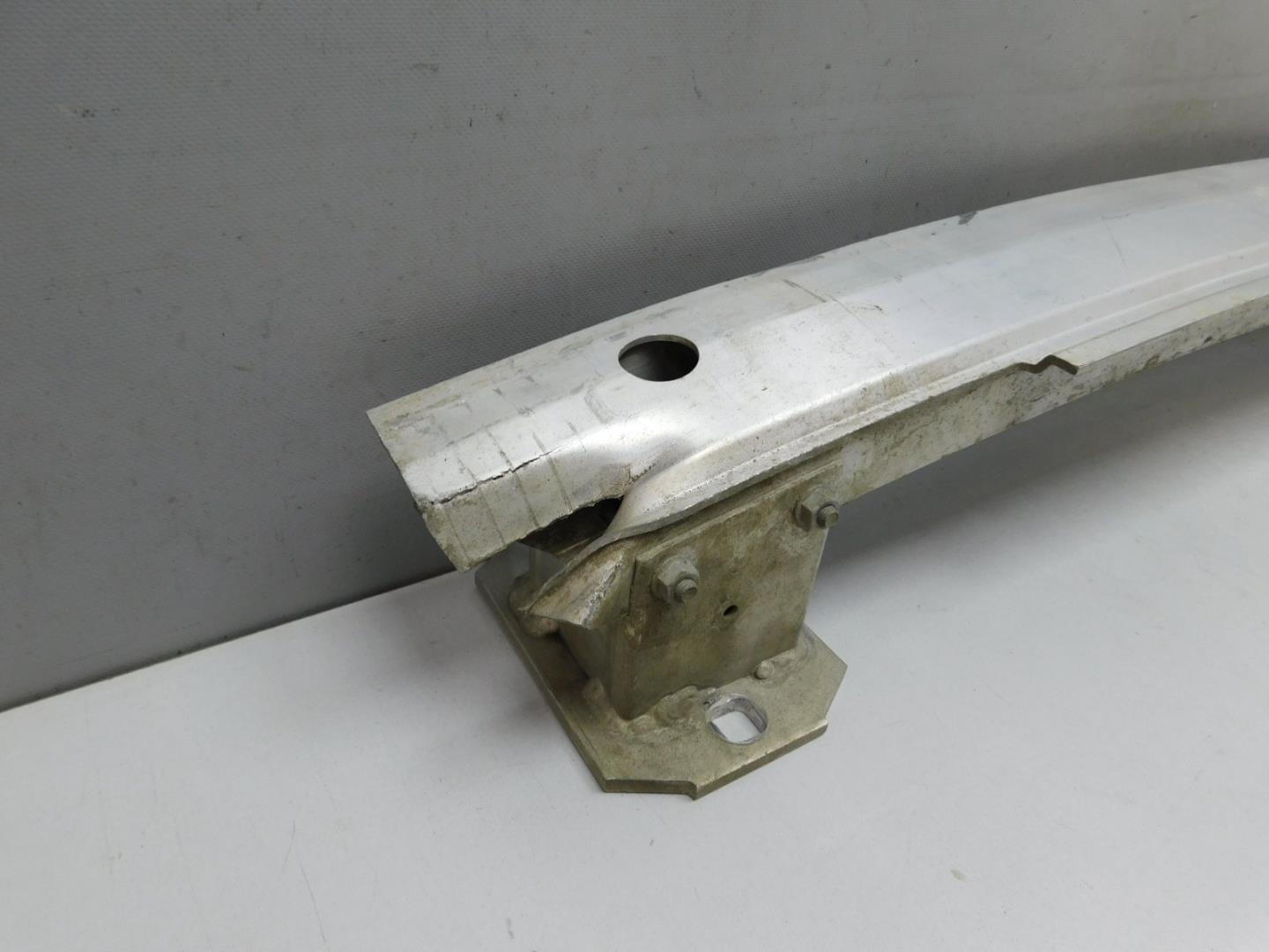 Усилитель заднего бампера