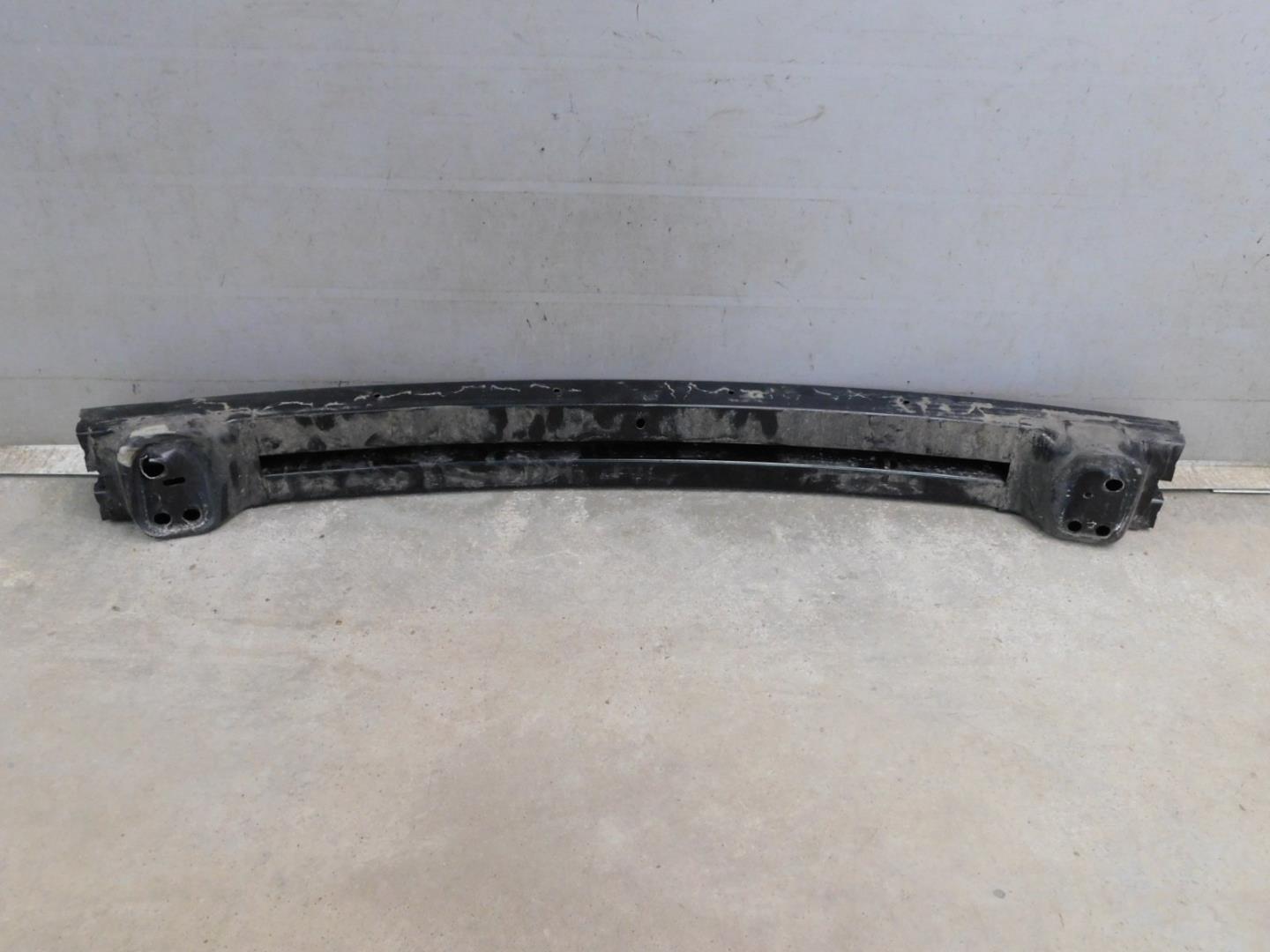 Усилитель заднего бампера