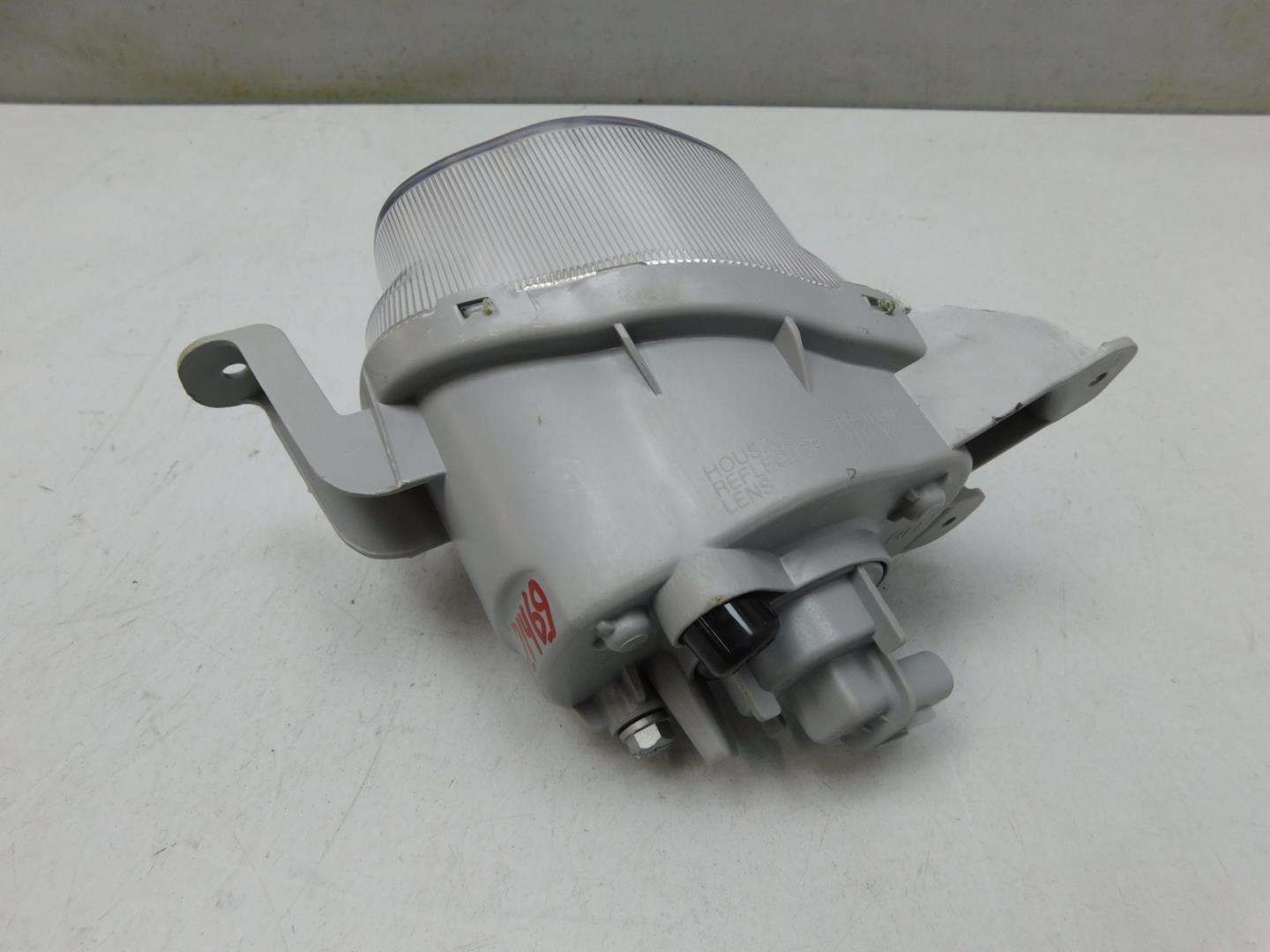 Фара противотуманная правая