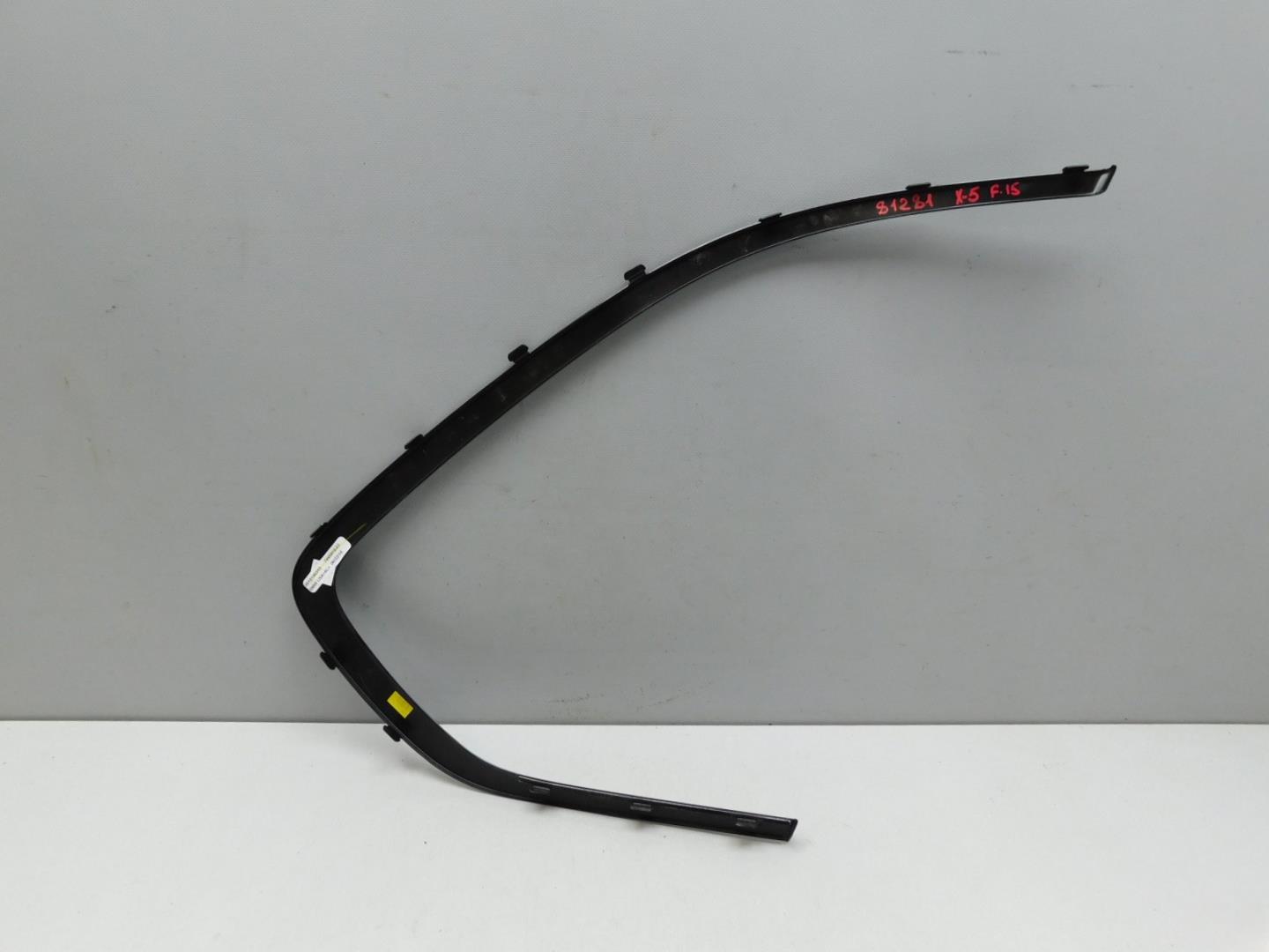 Накладка стекла заднего левого