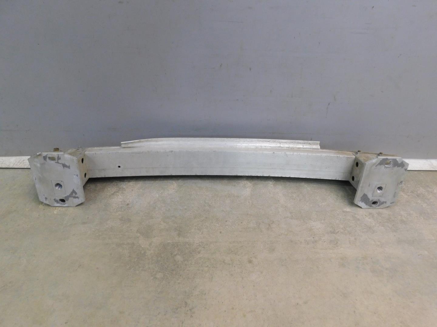 Усилитель заднего бампера