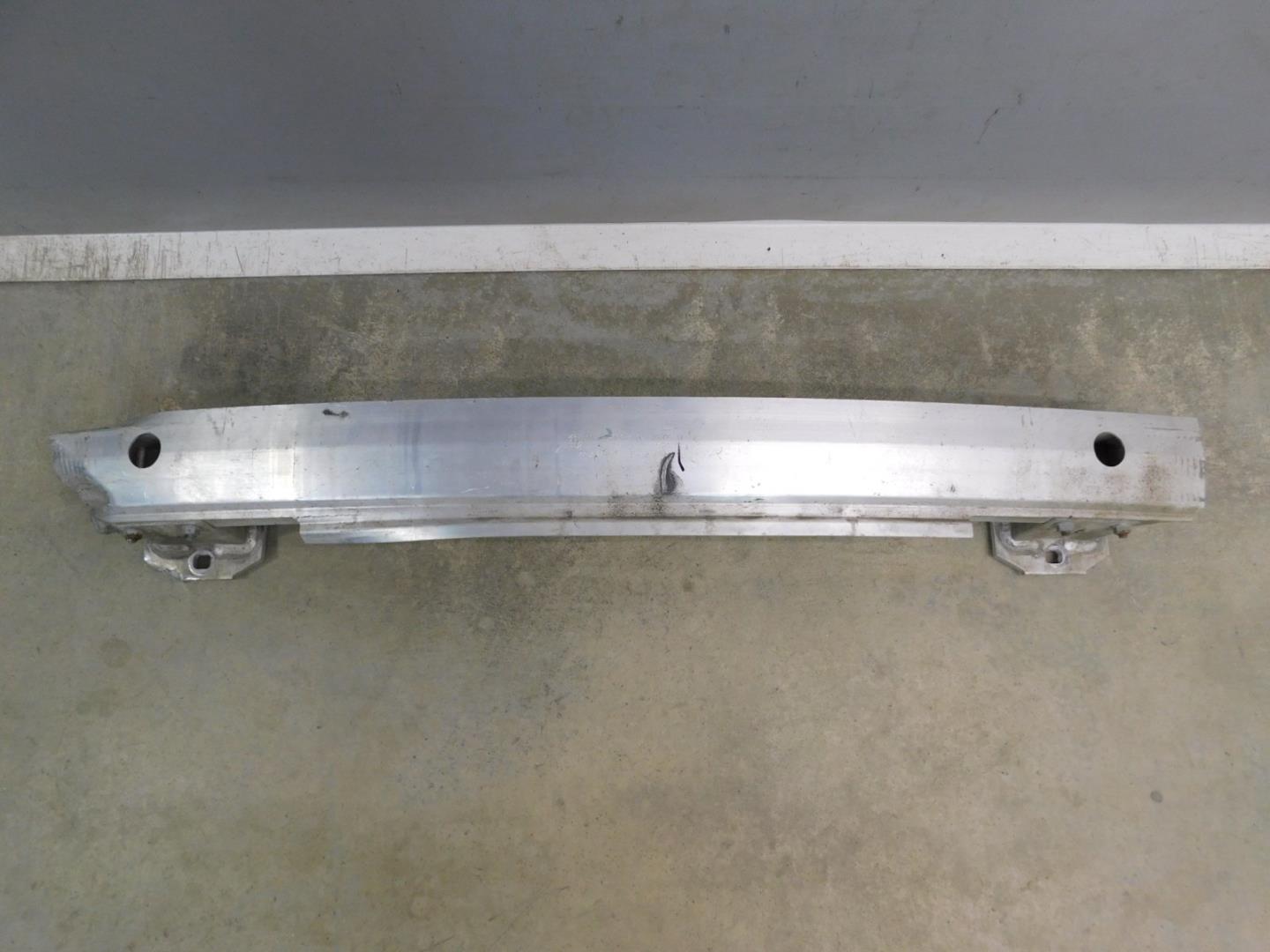 Усилитель заднего бампера