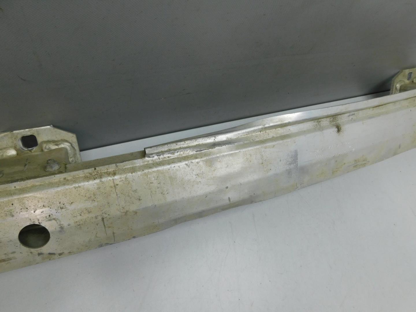 Усилитель заднего бампера