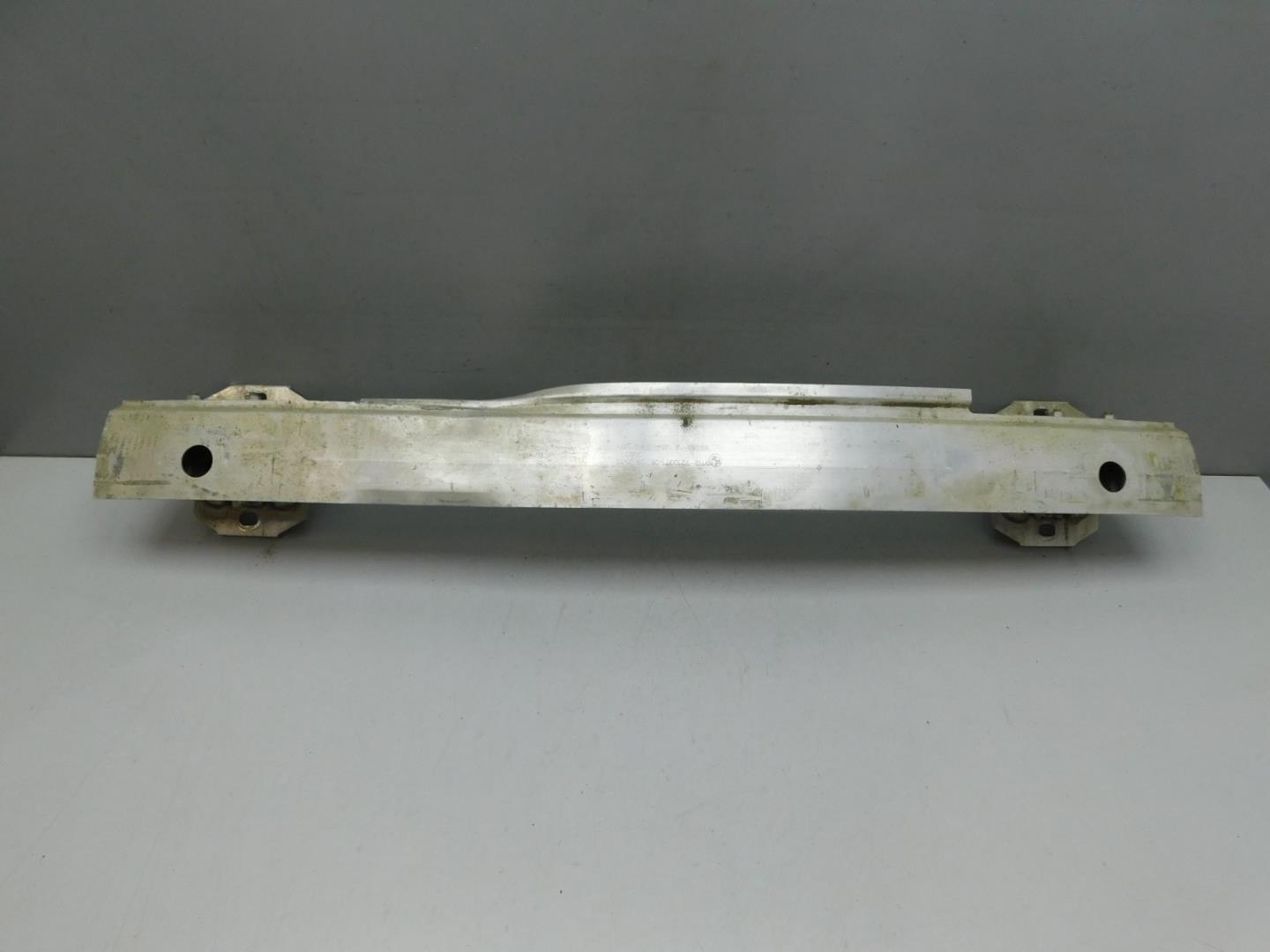 Усилитель заднего бампера