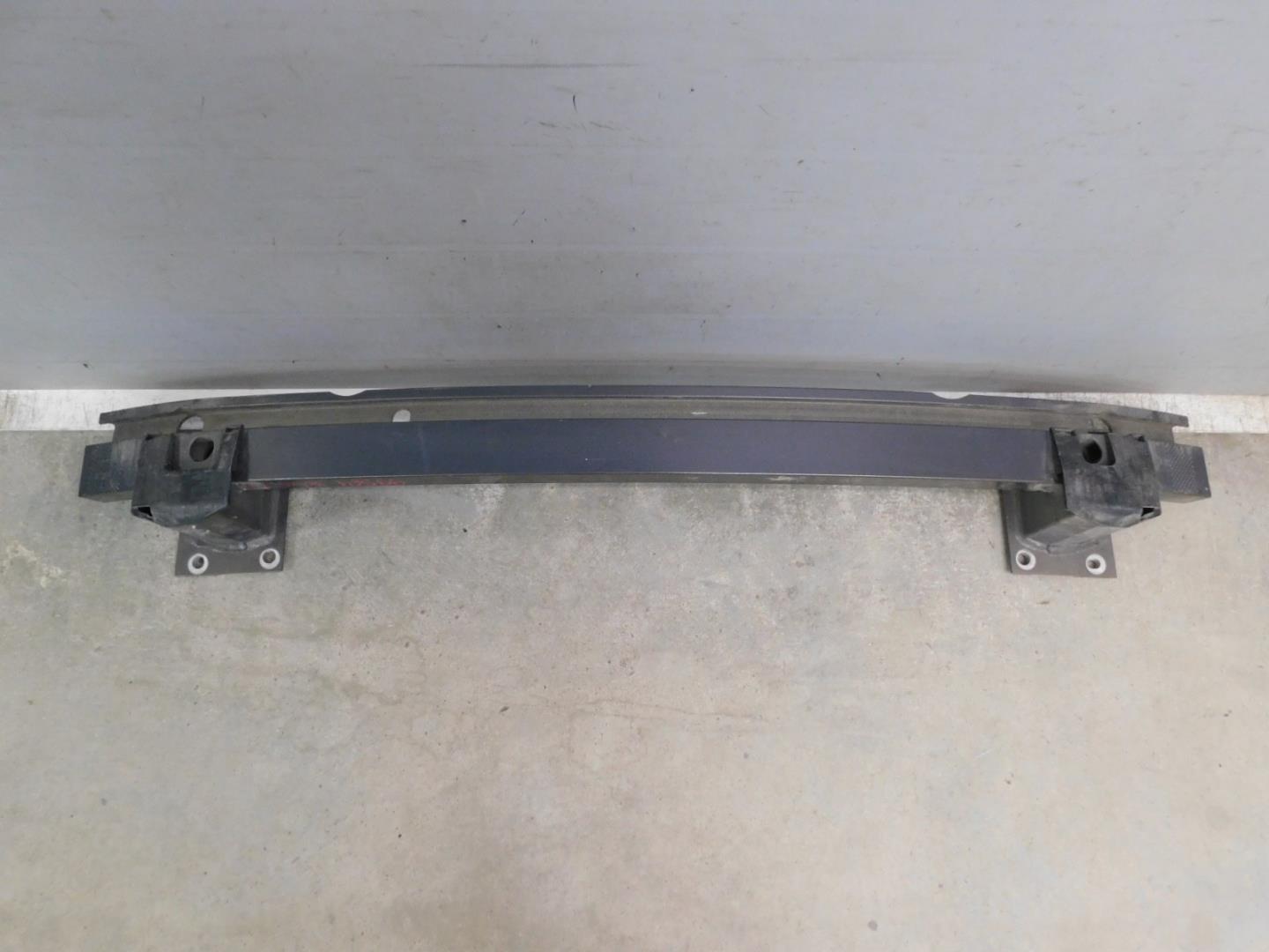 Усилитель заднего бампера