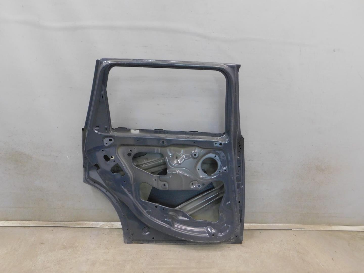 Дверь задняя левая