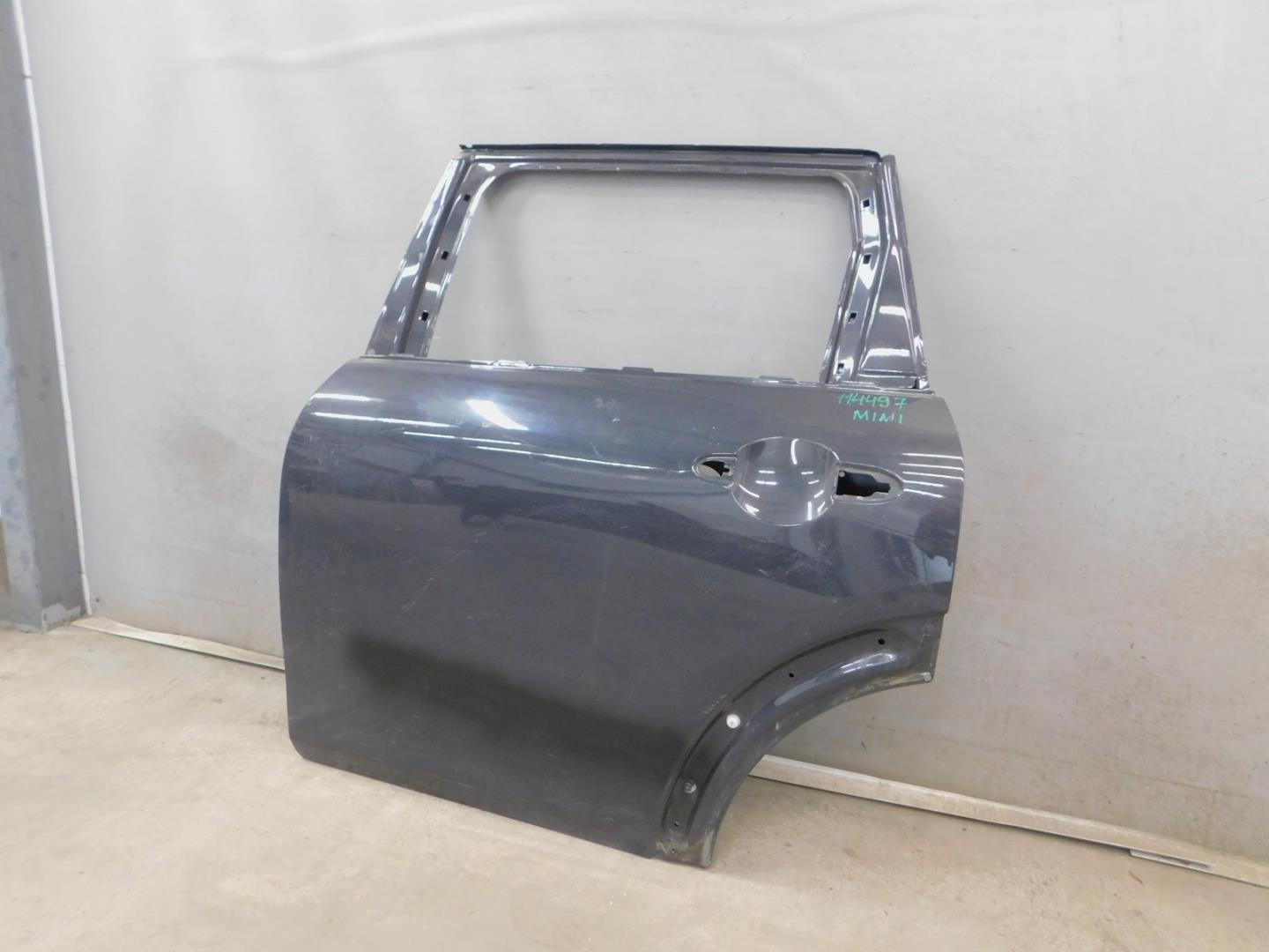 Дверь задняя левая