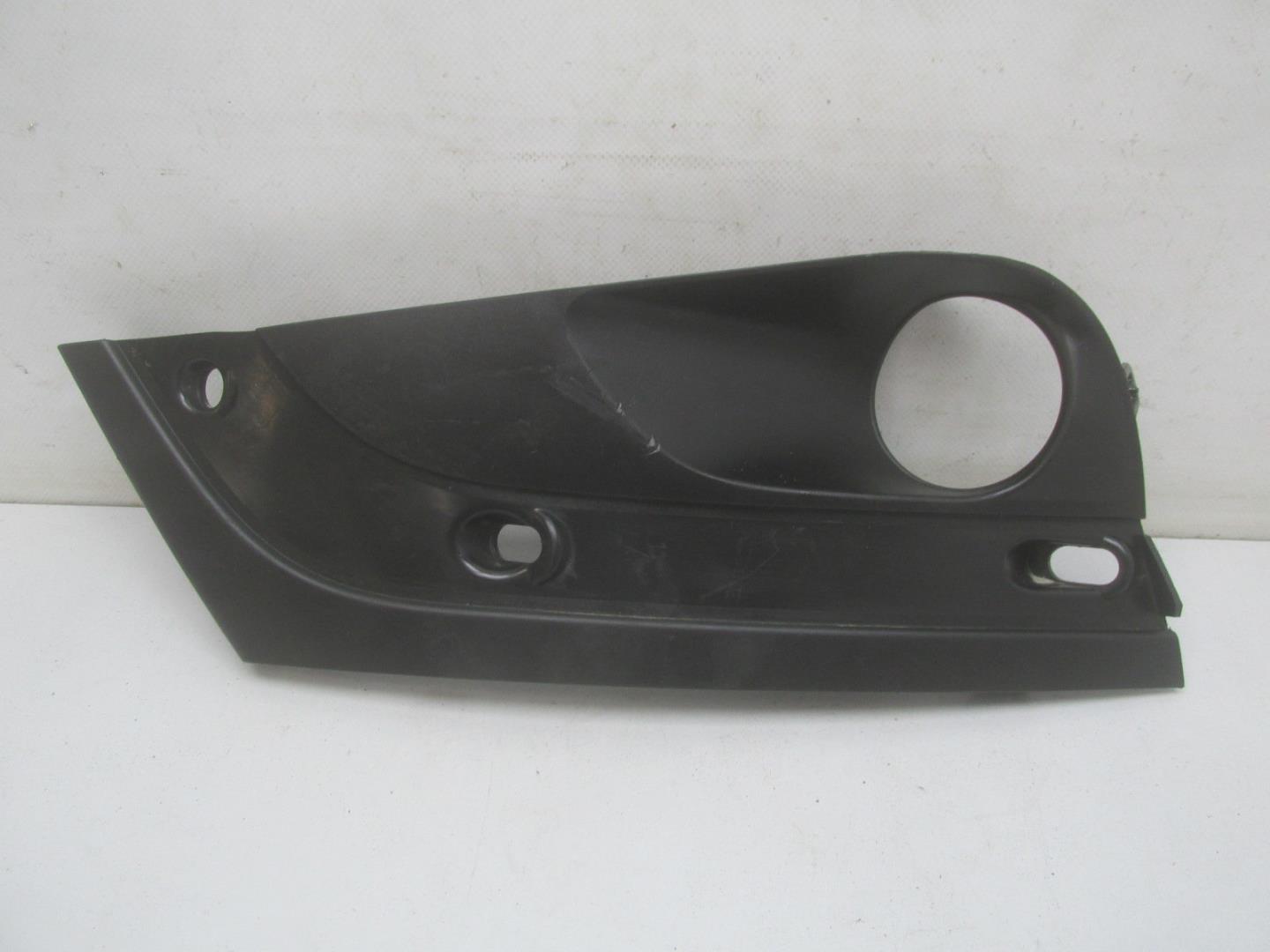 Решетка в бампер левая