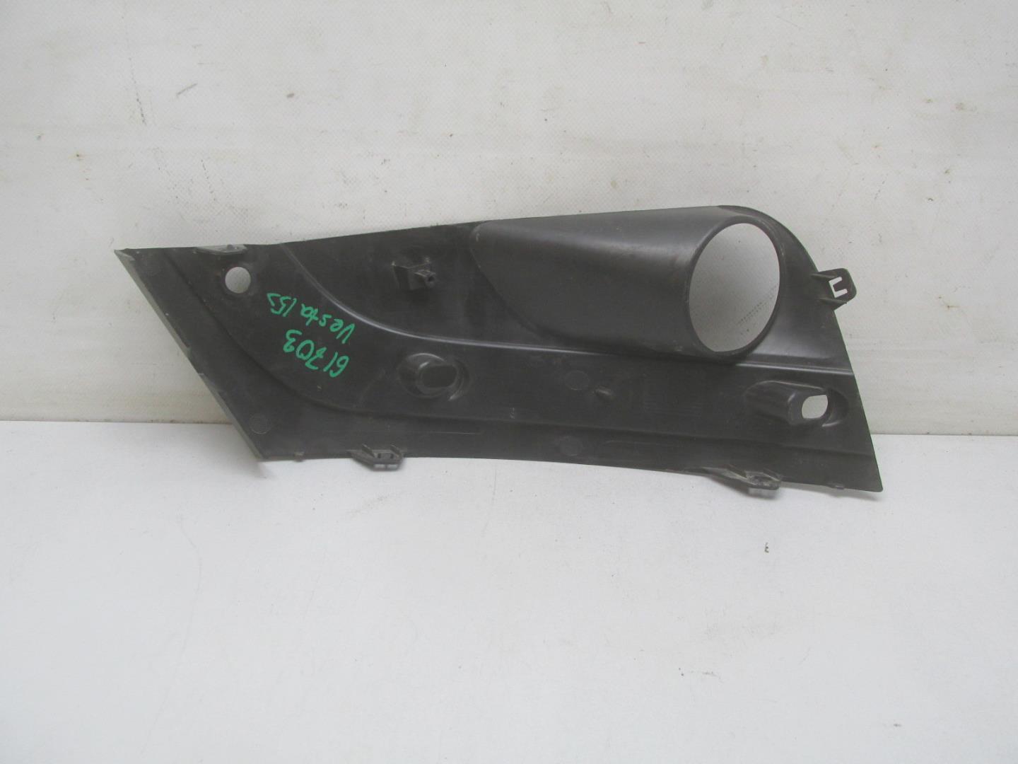 Решетка в бампер правая