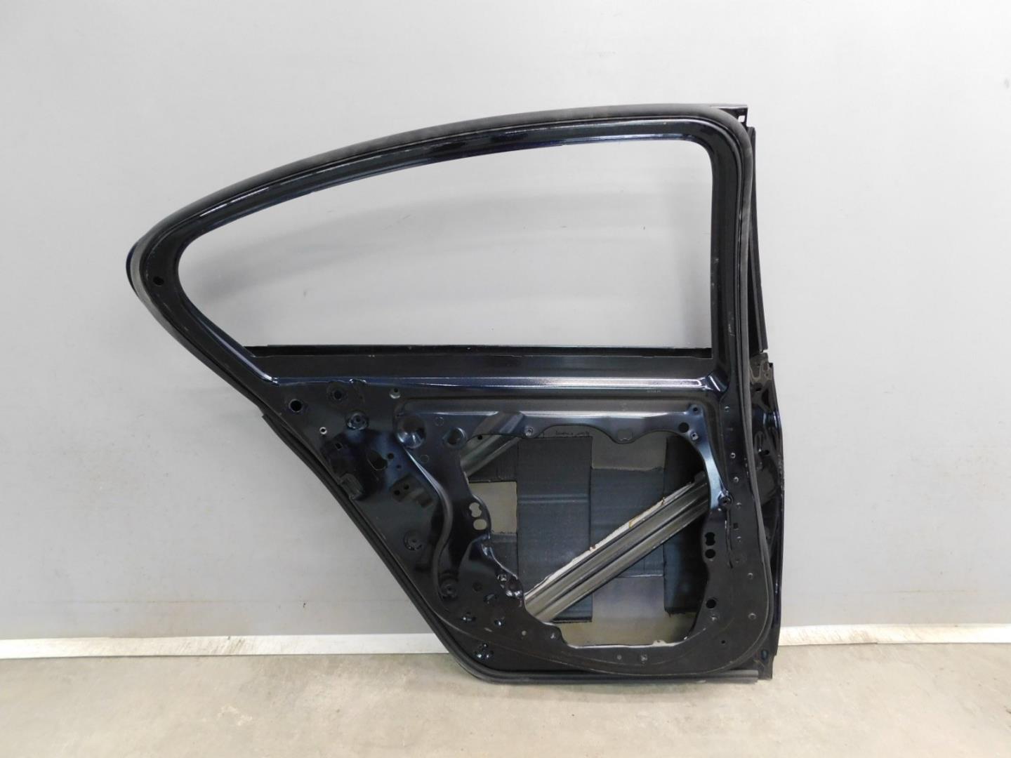 Дверь задняя левая