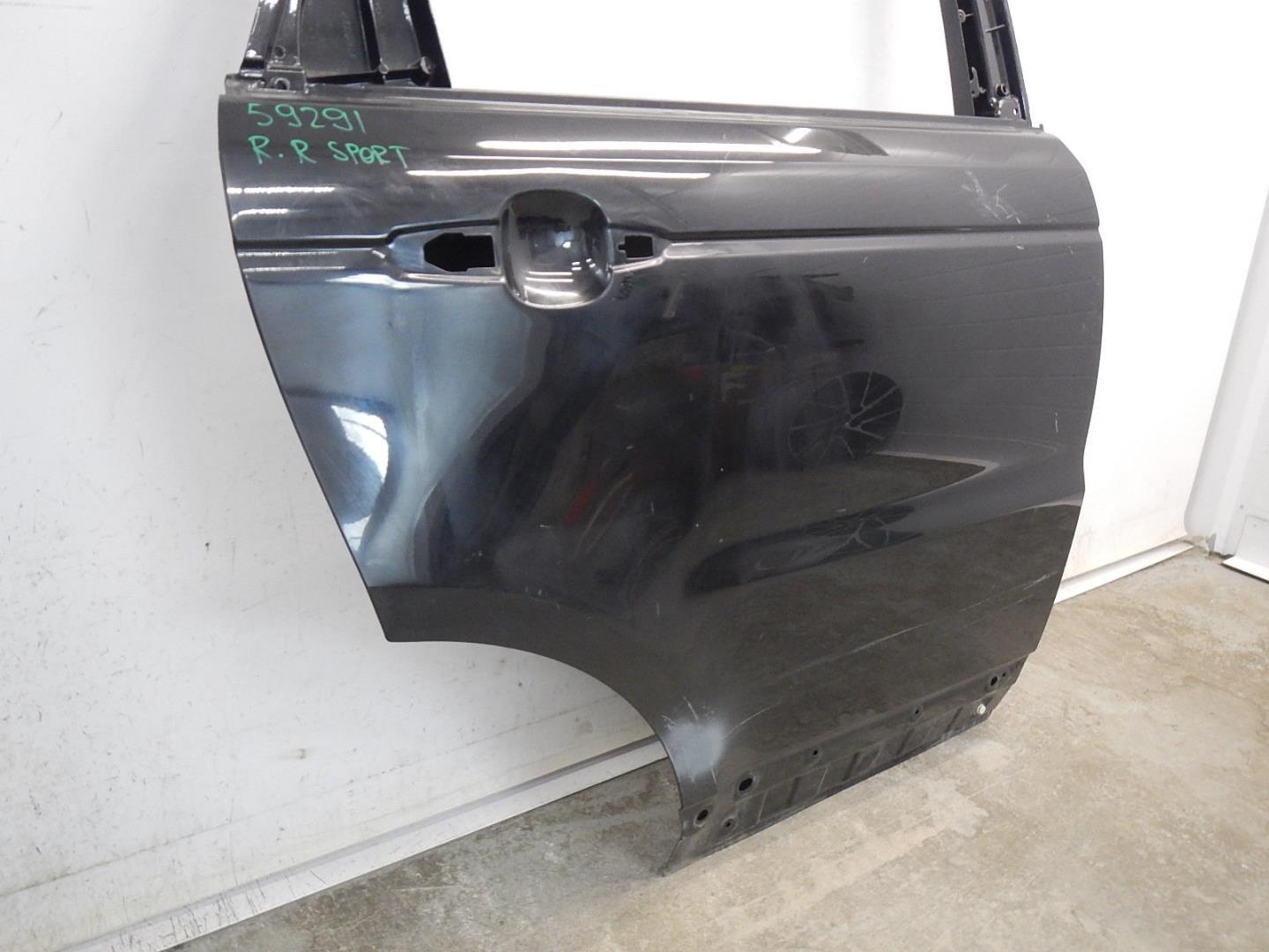 Дверь задняя правая