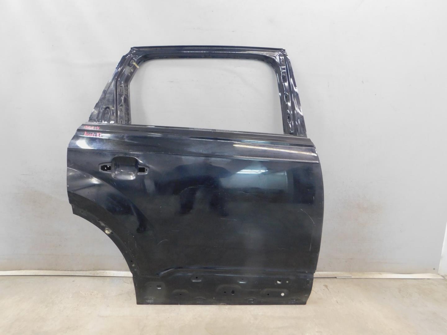 Дверь задняя правая