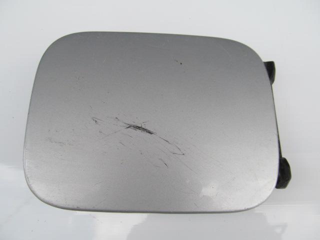 Лючок бензобака