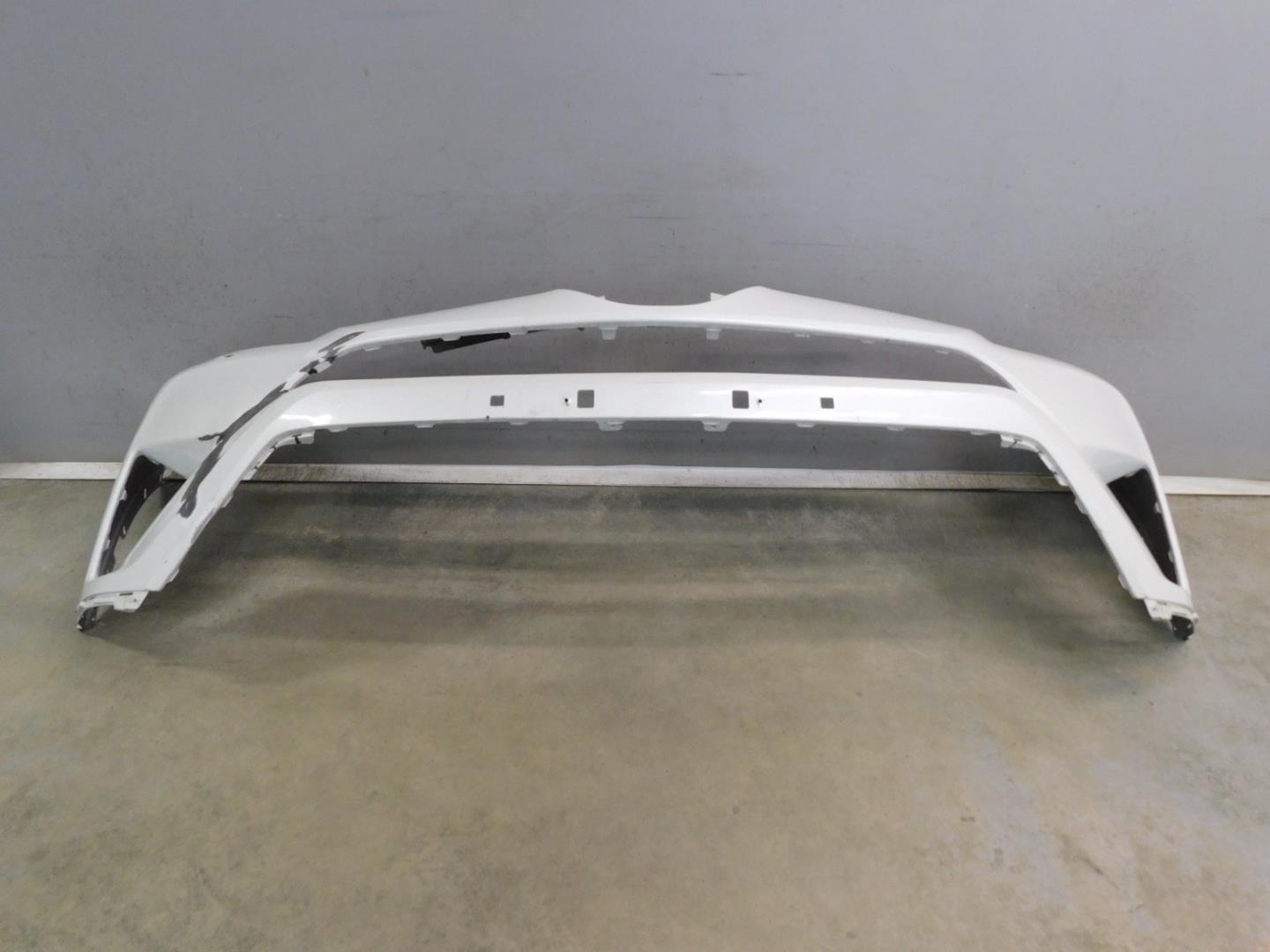 Бампер передний