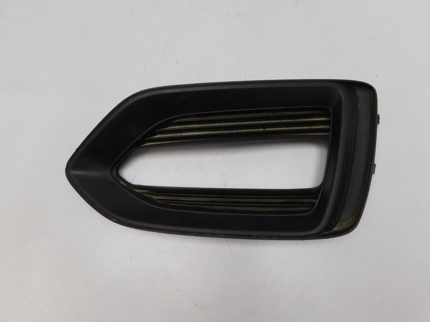 Решетка в бампер правая