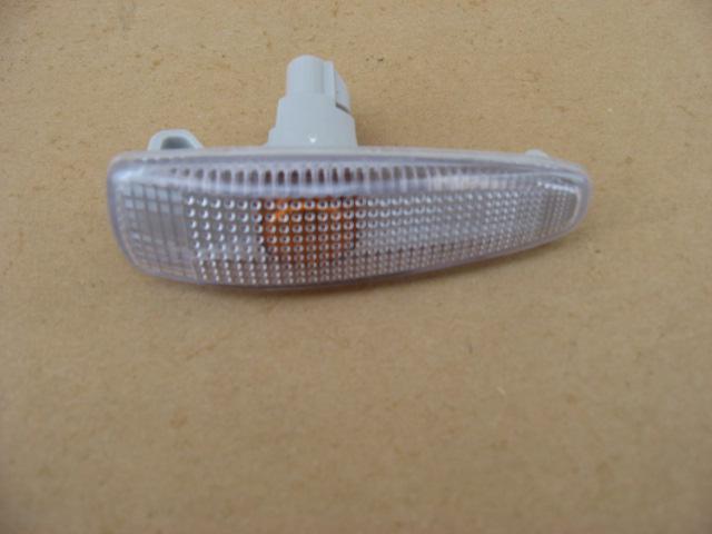 Повторитель поворота белый