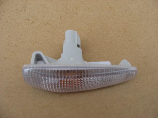 Повторитель поворота белый