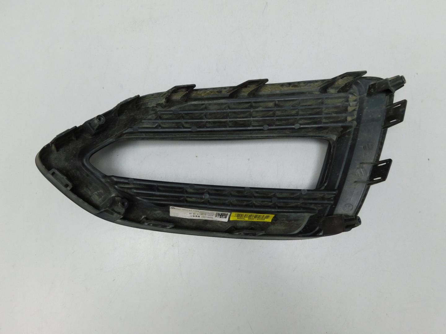 Решетка в бампер левая