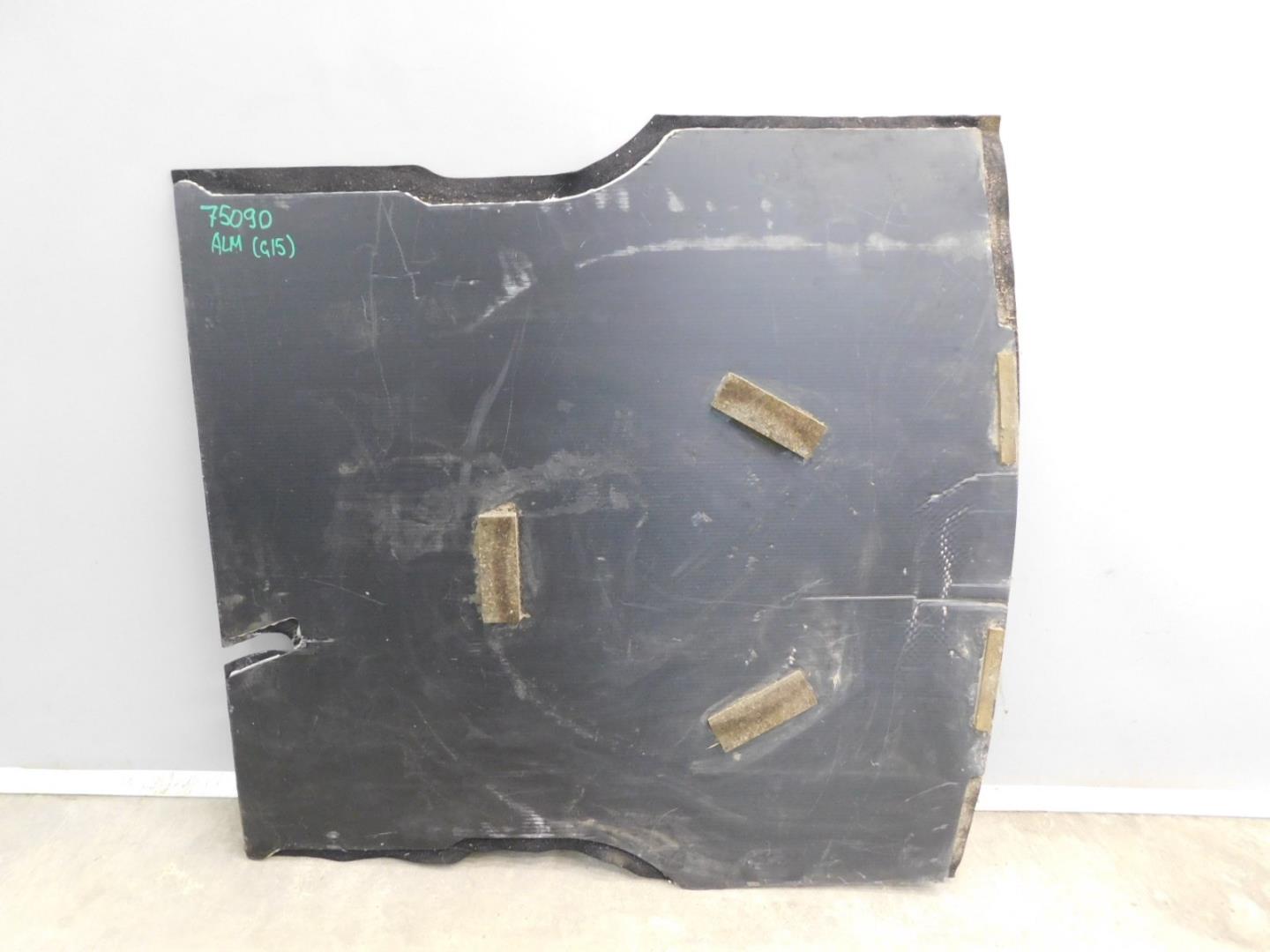 Обшивка багажника