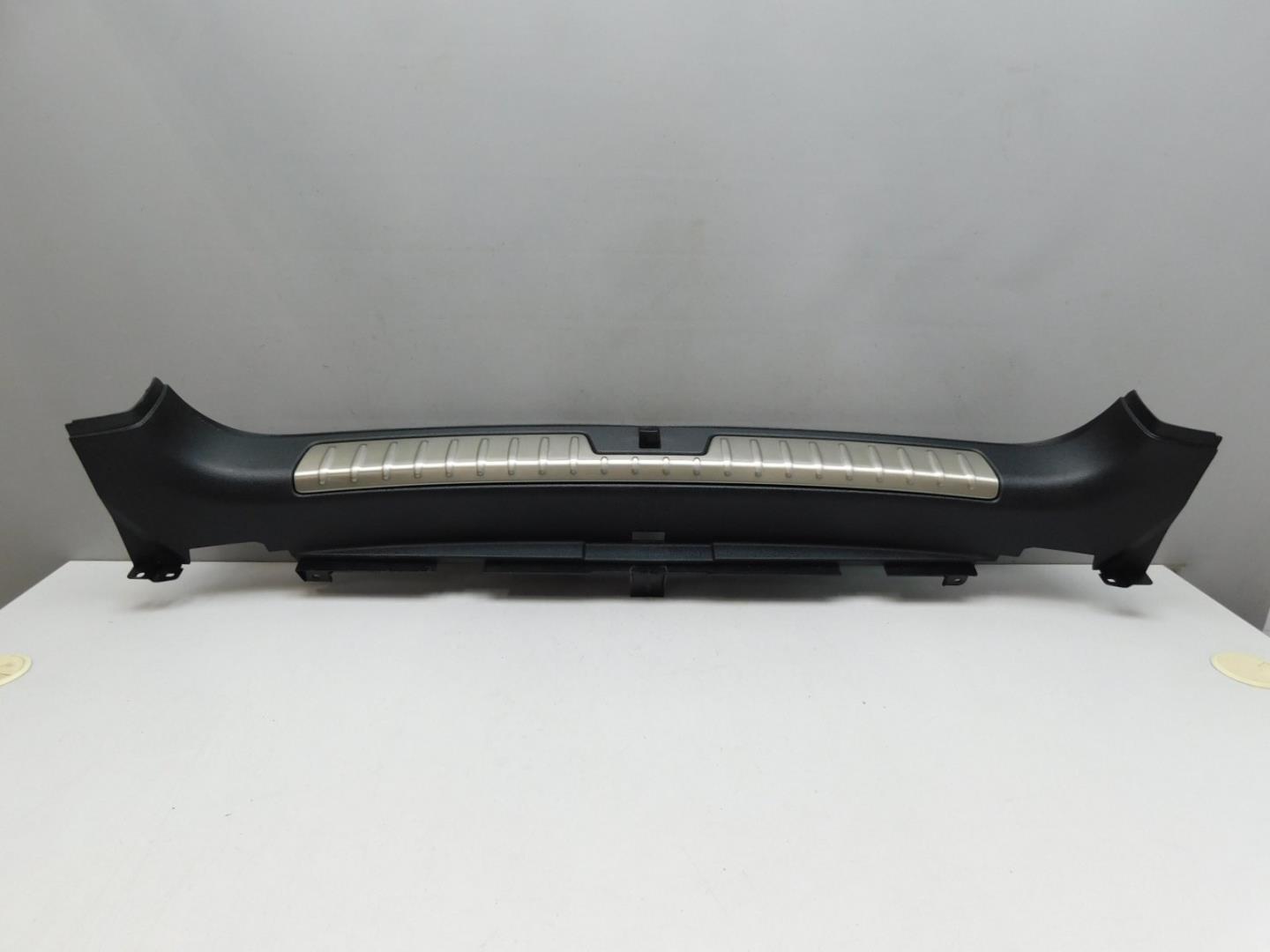 Обшивка багажника