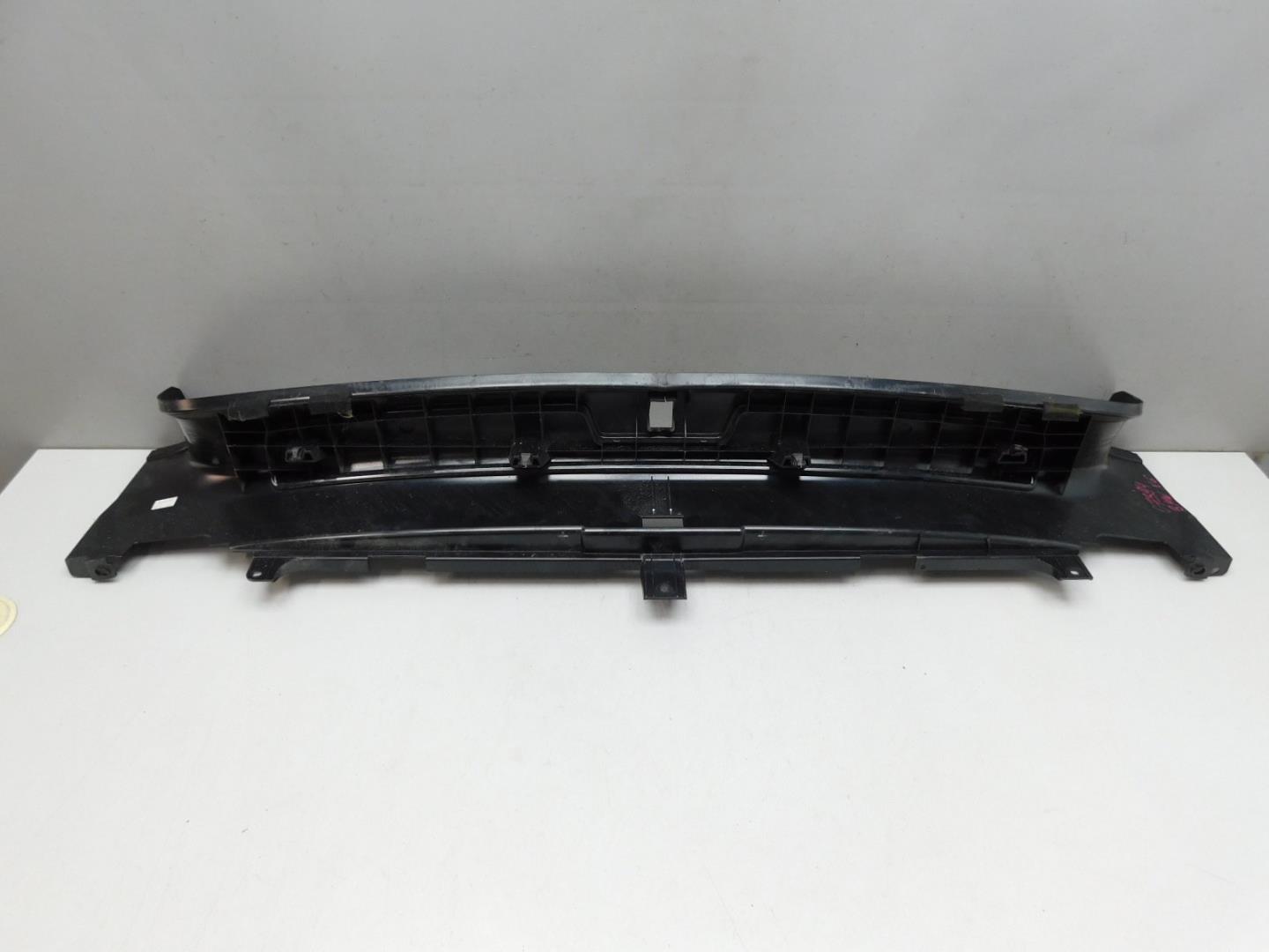 Обшивка багажника