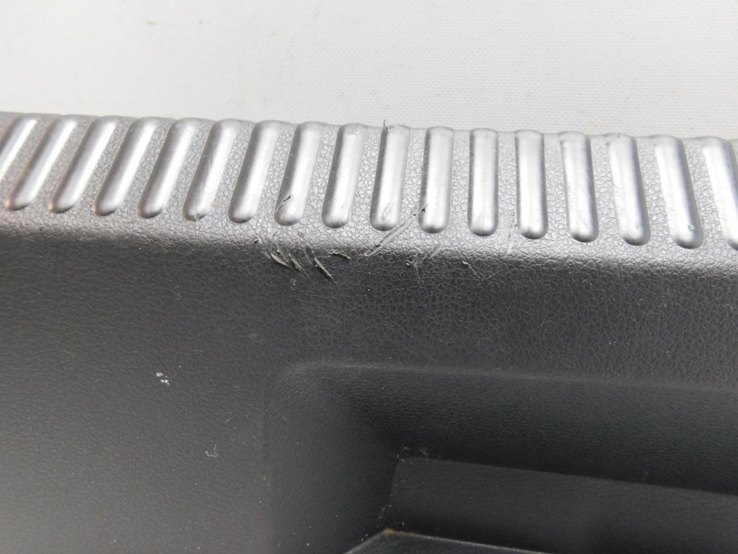 Обшивка багажника