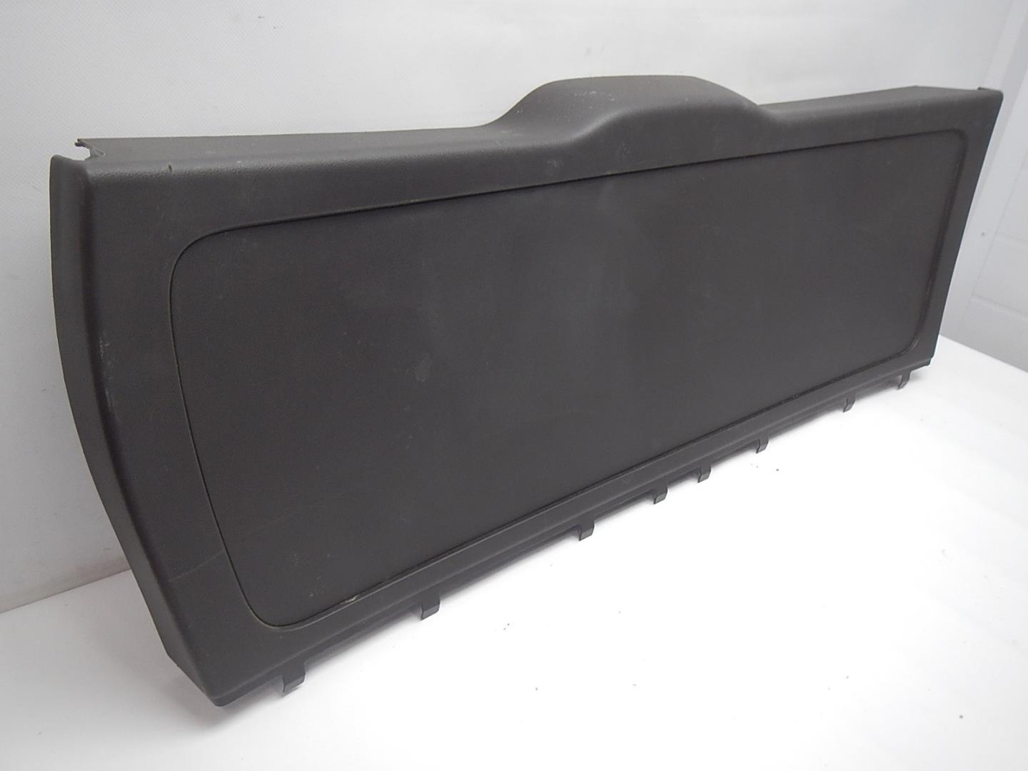 Обшивка двери багажника